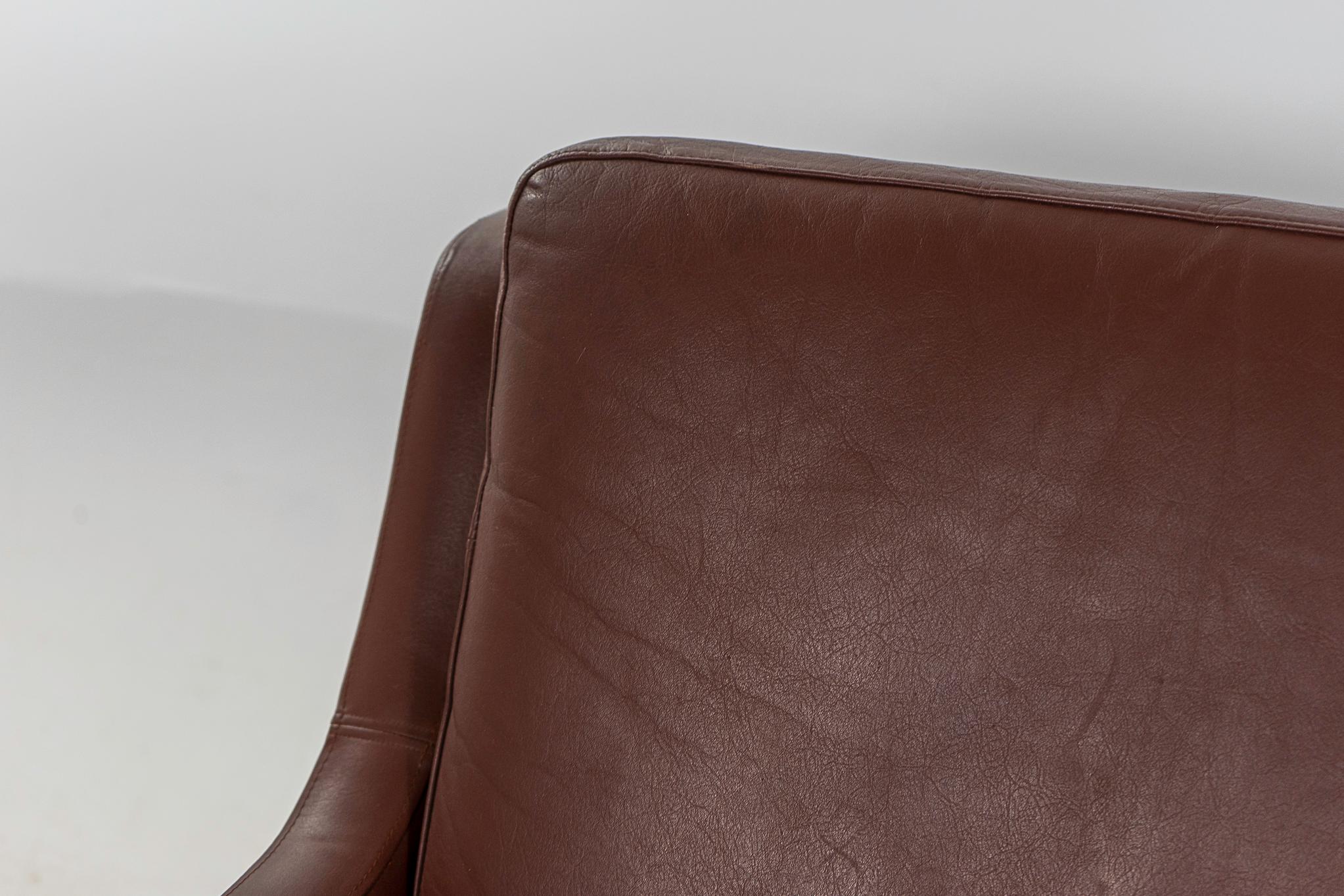 Danish Mid-Century Modern Brown Leather Sofa  For Sale 1
