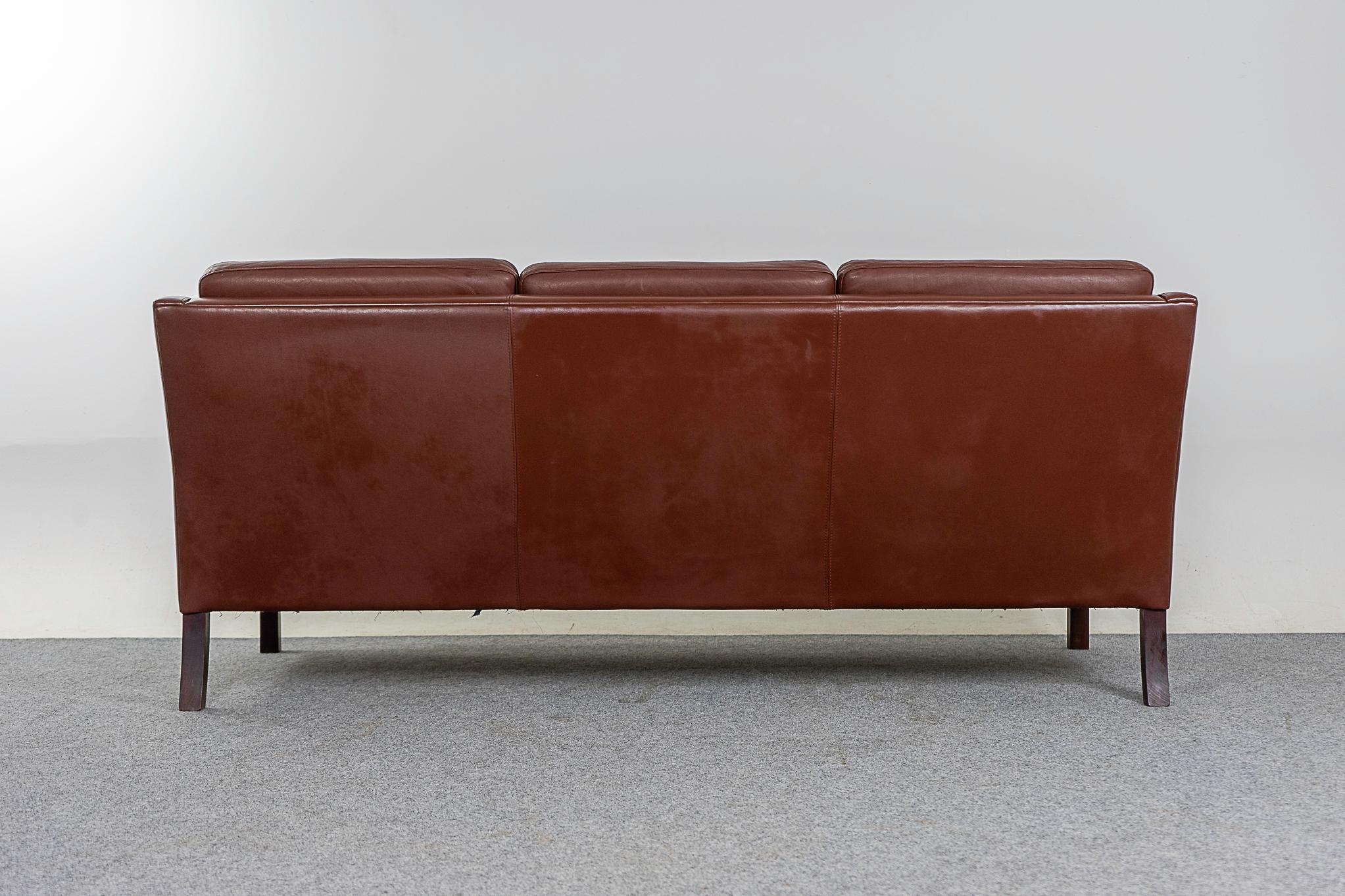 Danish Mid-Century Modern Brown Leather Sofa  For Sale 3