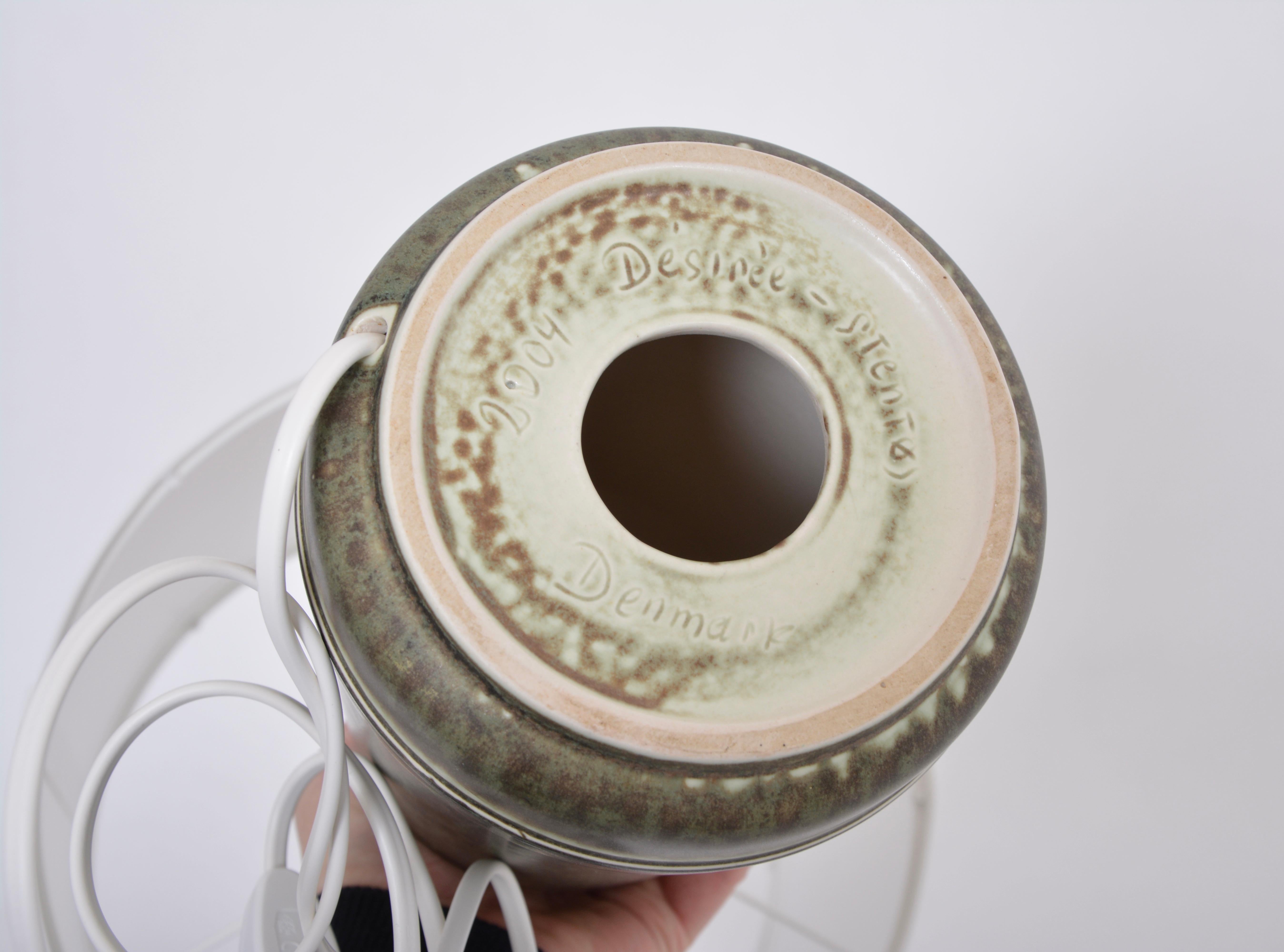 Dänische Keramik-Tischlampe von Desiree Stentoj, Moderne der Mitte des Jahrhunderts im Angebot 3