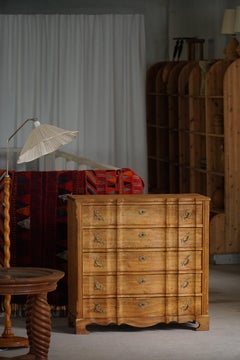 Danish Mid Century Modern Chest of Drawers in Oak, Henning Kjærnulf, 1960s