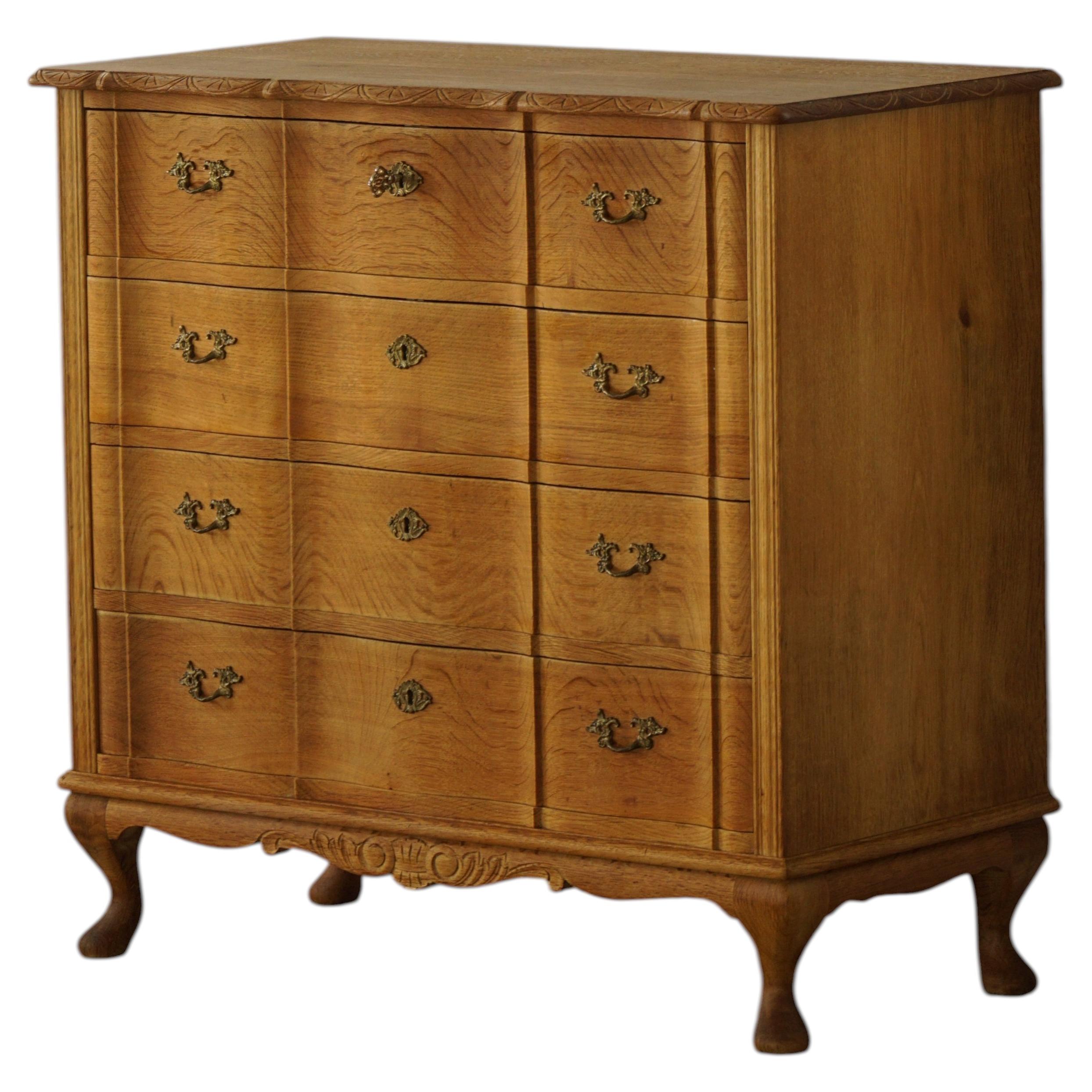 Danish Mid Century Modern Chest of Drawers in Oak, Henning Kjærnulf, 1960s