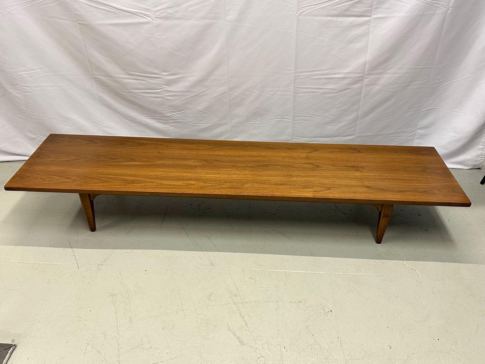 20th Century Danish Mid-Century Modern Cocktail or Coffee Table, 1950s, Solid Teak For Sale