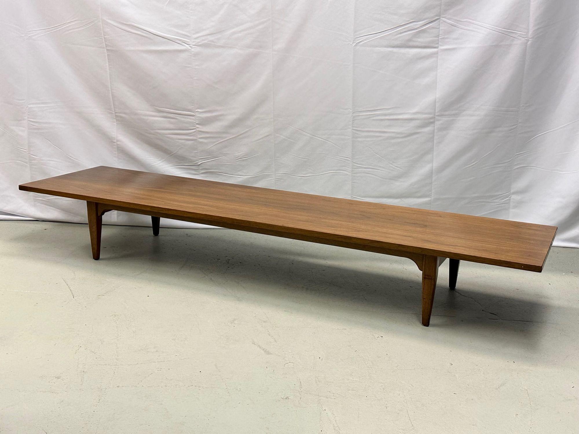 Danish Mid-Century Modern Cocktail or Coffee Table, 1950s, Solid Teak For Sale 3