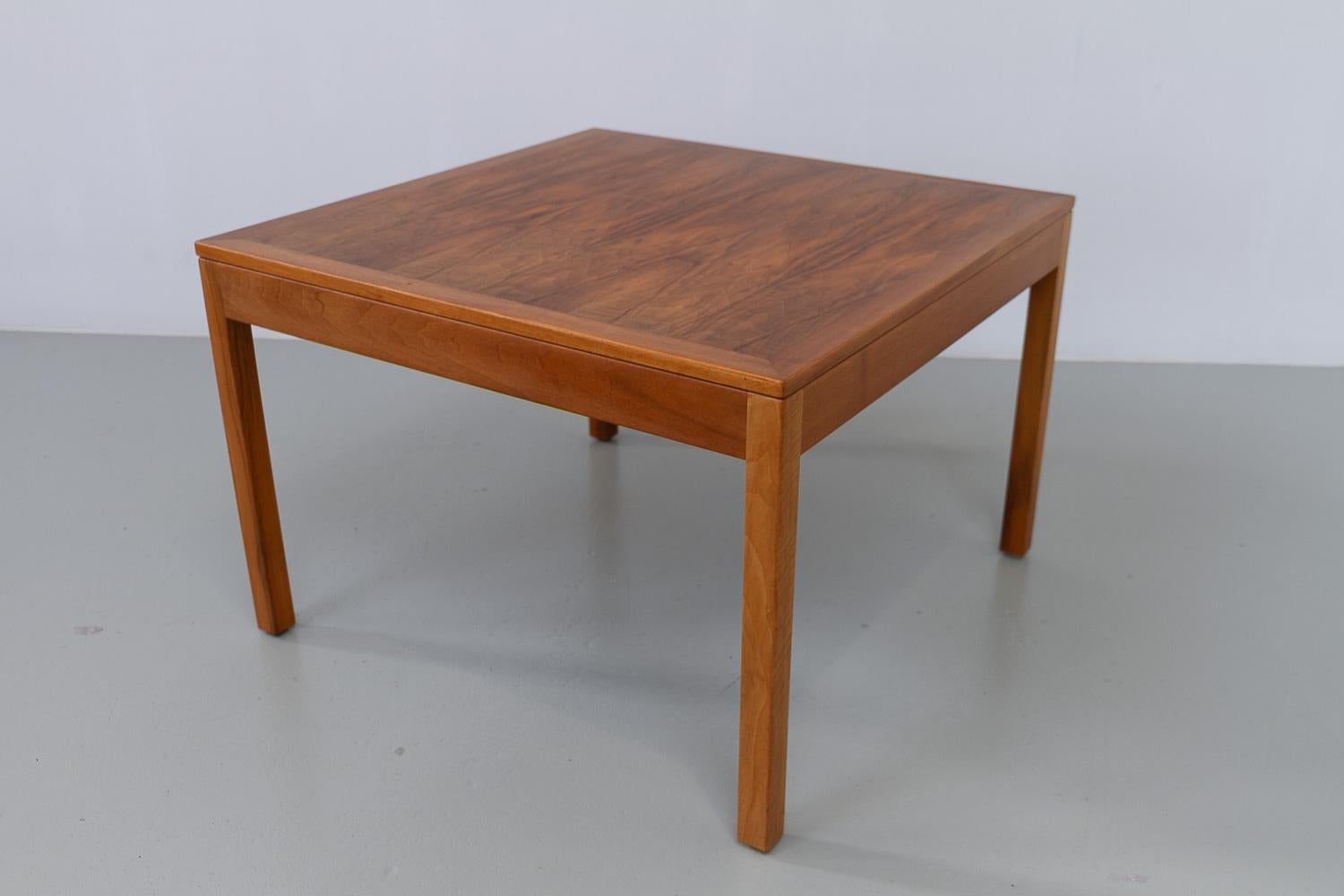 Danish Mid-Century Modern Coffee or End Table in Walnut, 1960s. For Sale 5