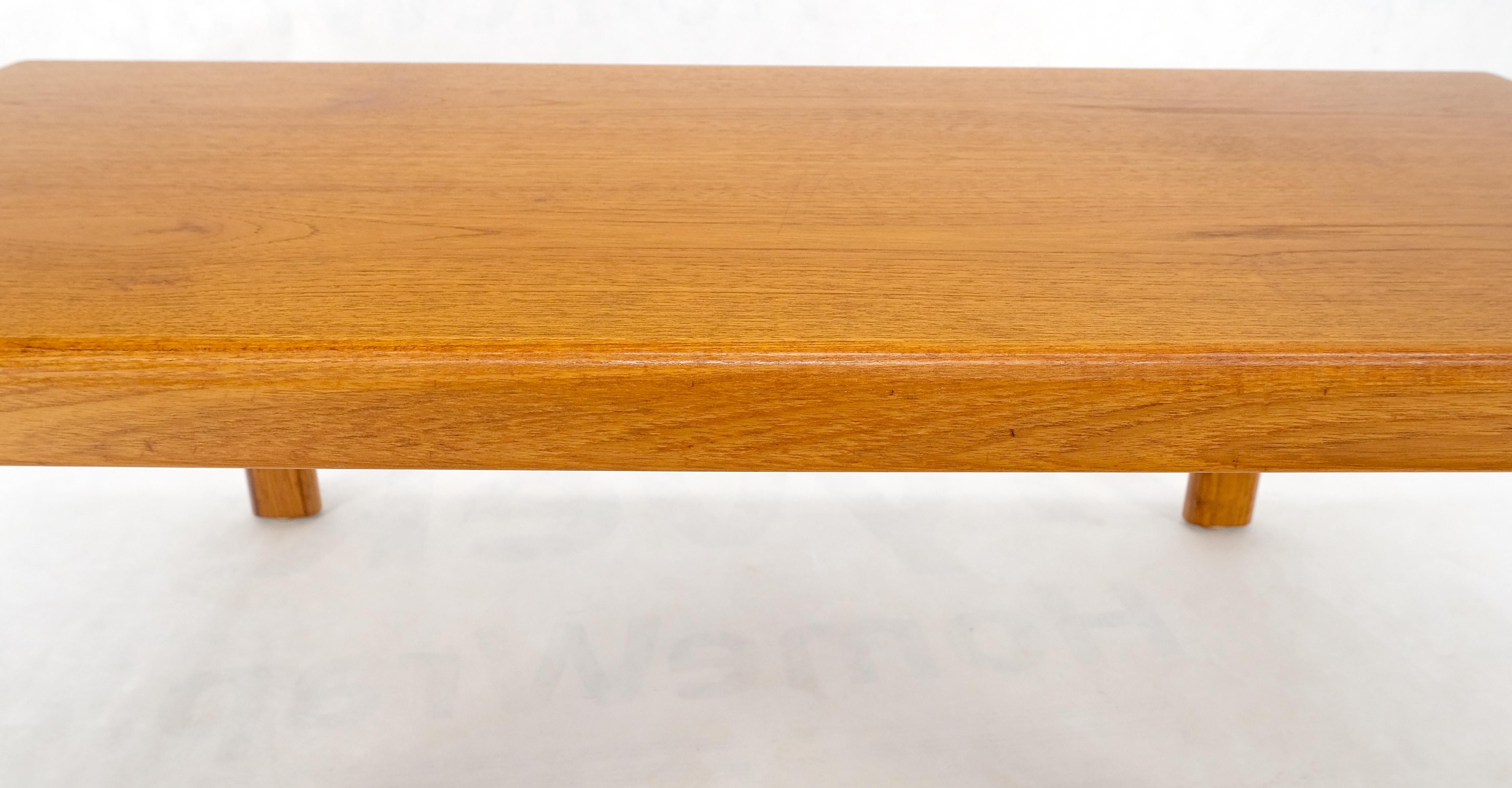 Danish Mid Century Modern Compact Rectangle Solid Teak Legs Coffee Table MINT For Sale 1