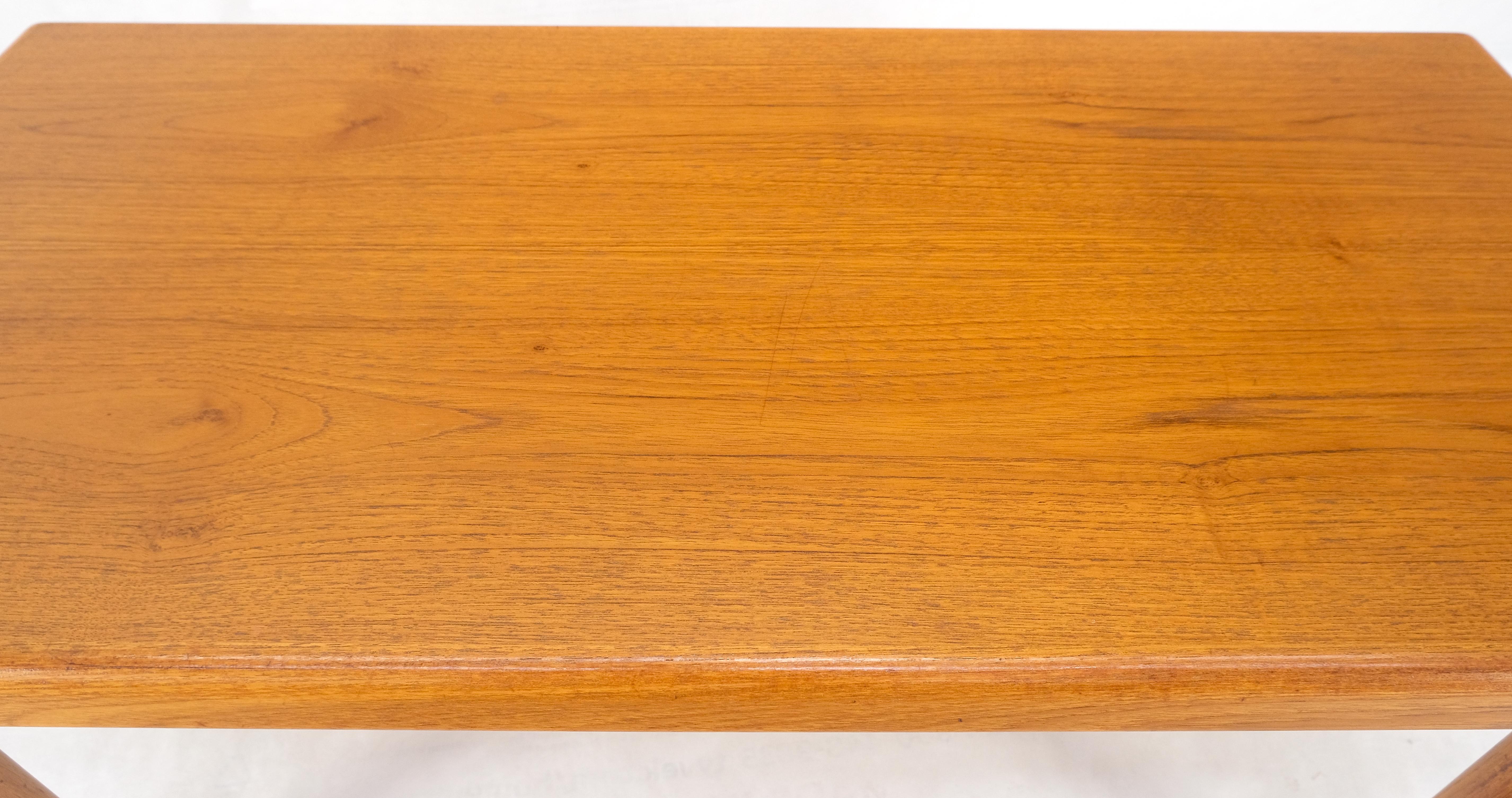 Danish Mid Century Modern Compact Rectangle Solid Teak Legs Coffee Table MINT For Sale 3