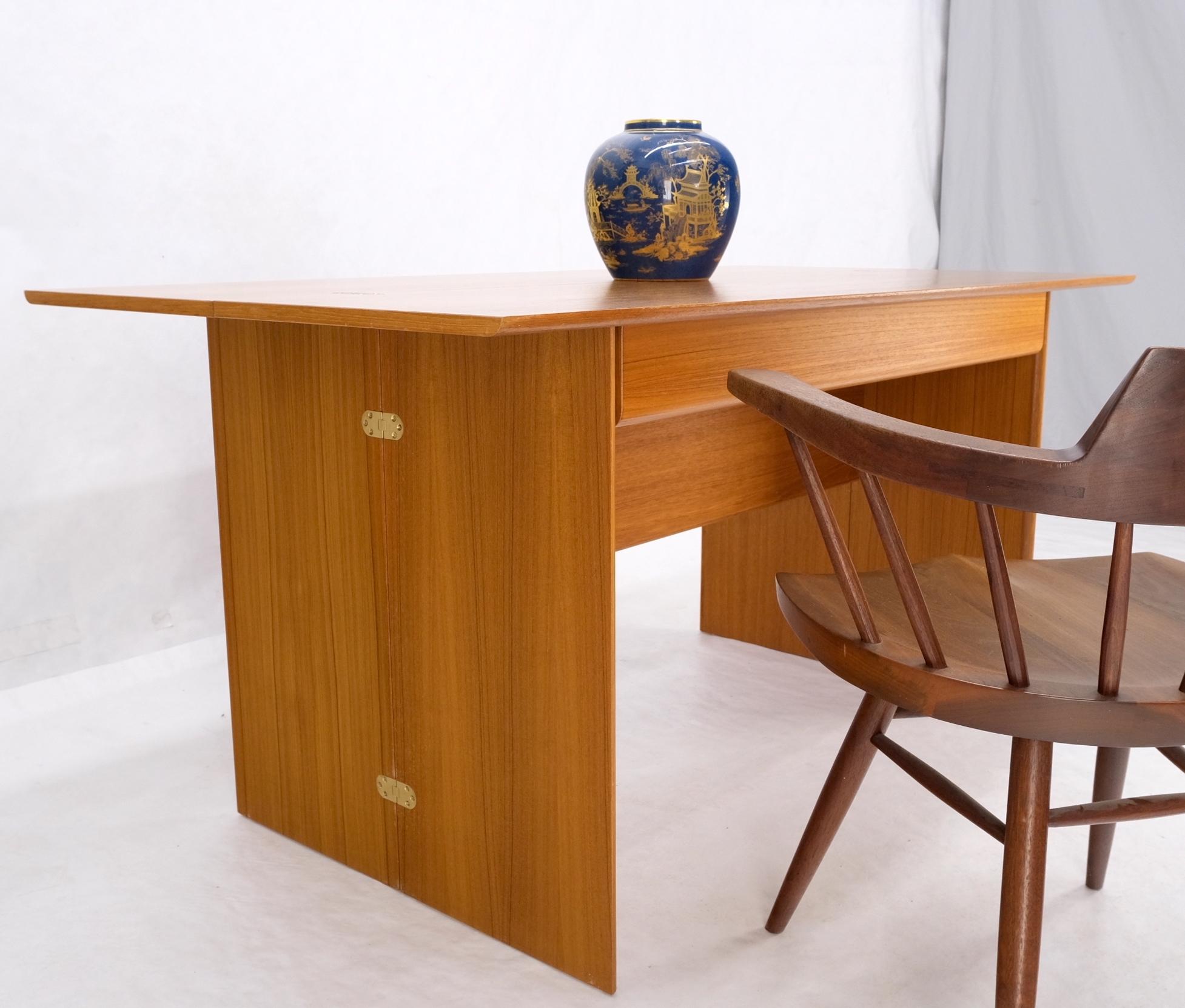 Danish Mid-Century Modern Convertible Fold Out Console Dining Table 1 Drawer For Sale 9