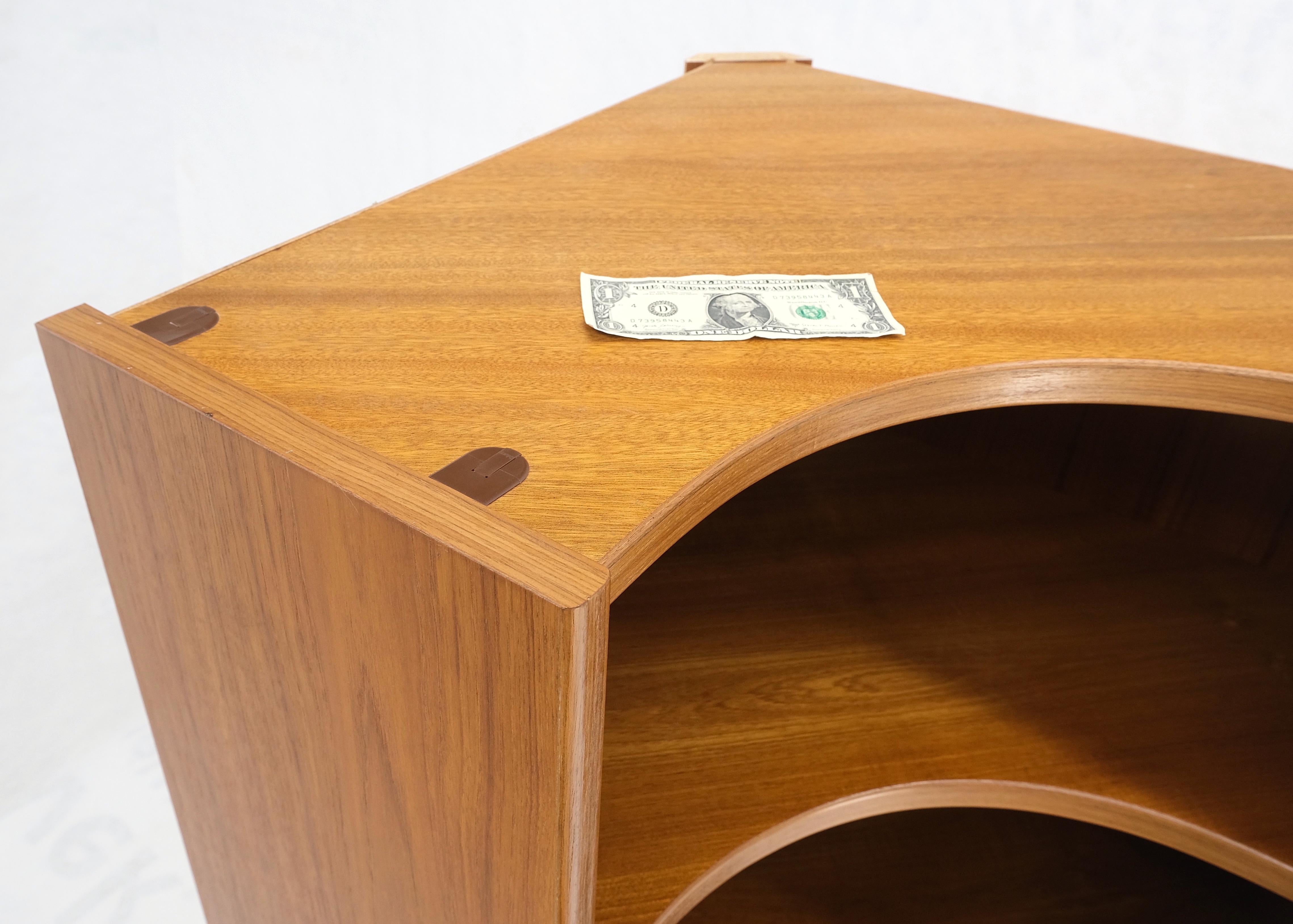 Danish Mid-Century Modern Corner Teak Bookcase Shelving Unit Etagere Mint! For Sale 3