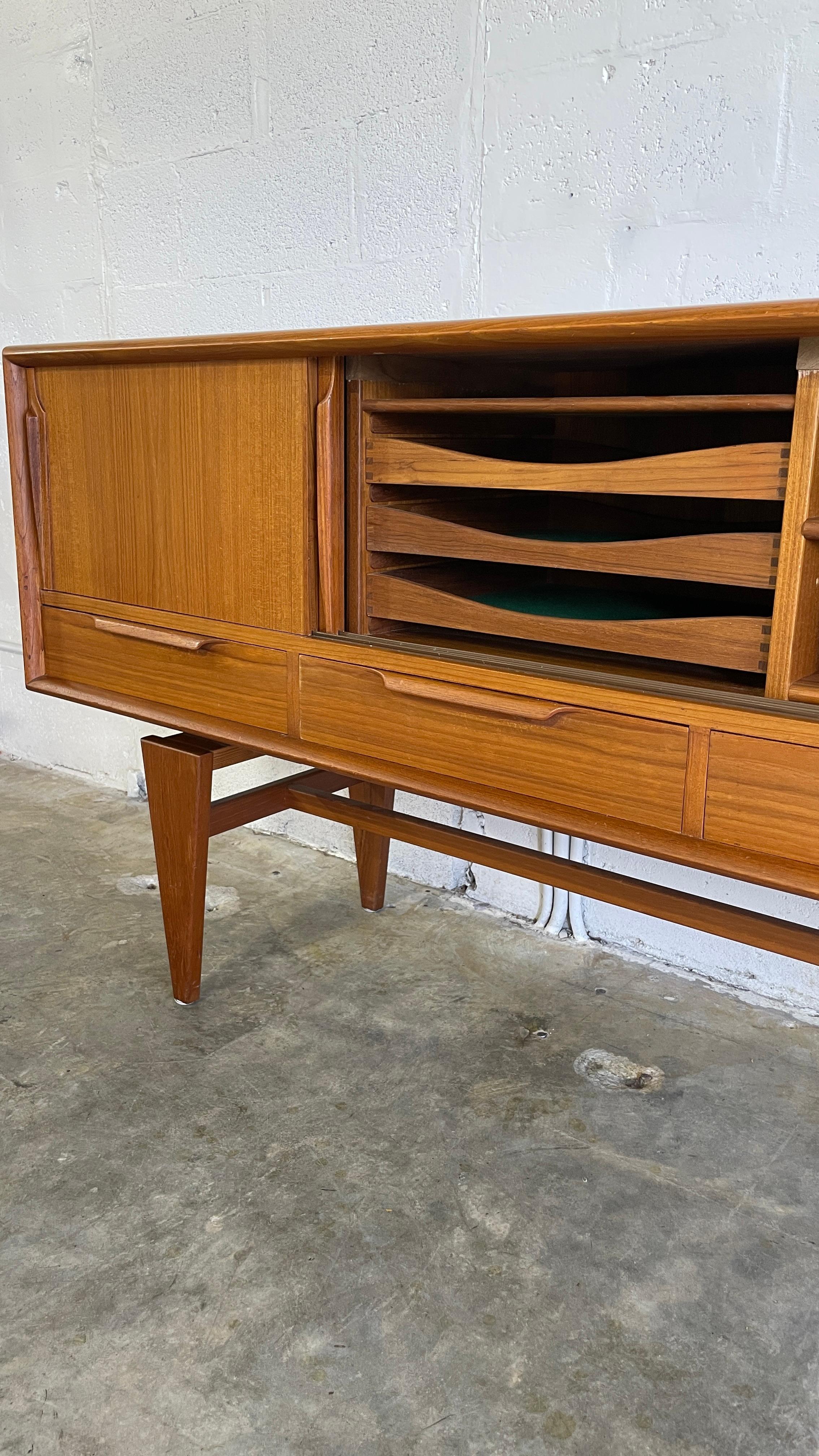 Scandinavian Modern Danish Mid Century Modern Credenza or Console Illum Wikkelso