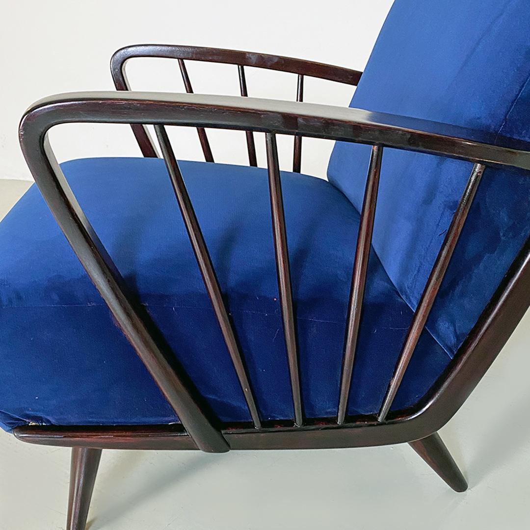 Danish Mid-Century Modern Dark Blue Velvet and Wood Pair of Armchairs, 1960s In Excellent Condition For Sale In MIlano, IT