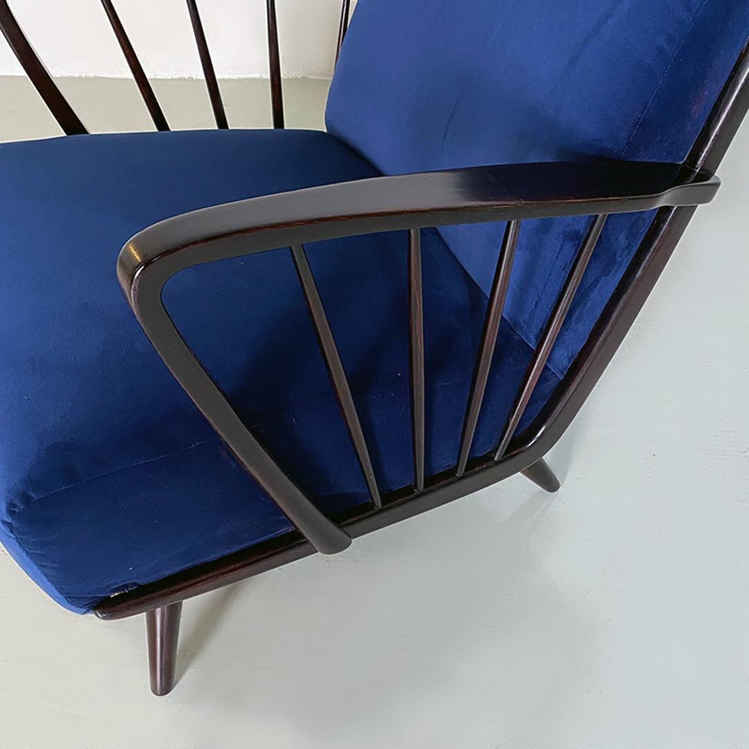 Dnisches Sesselpaar aus dunkelblauem Samt und Holz, Mid-Century Modern, 1960er Jahre (Dänisch) im Angebot