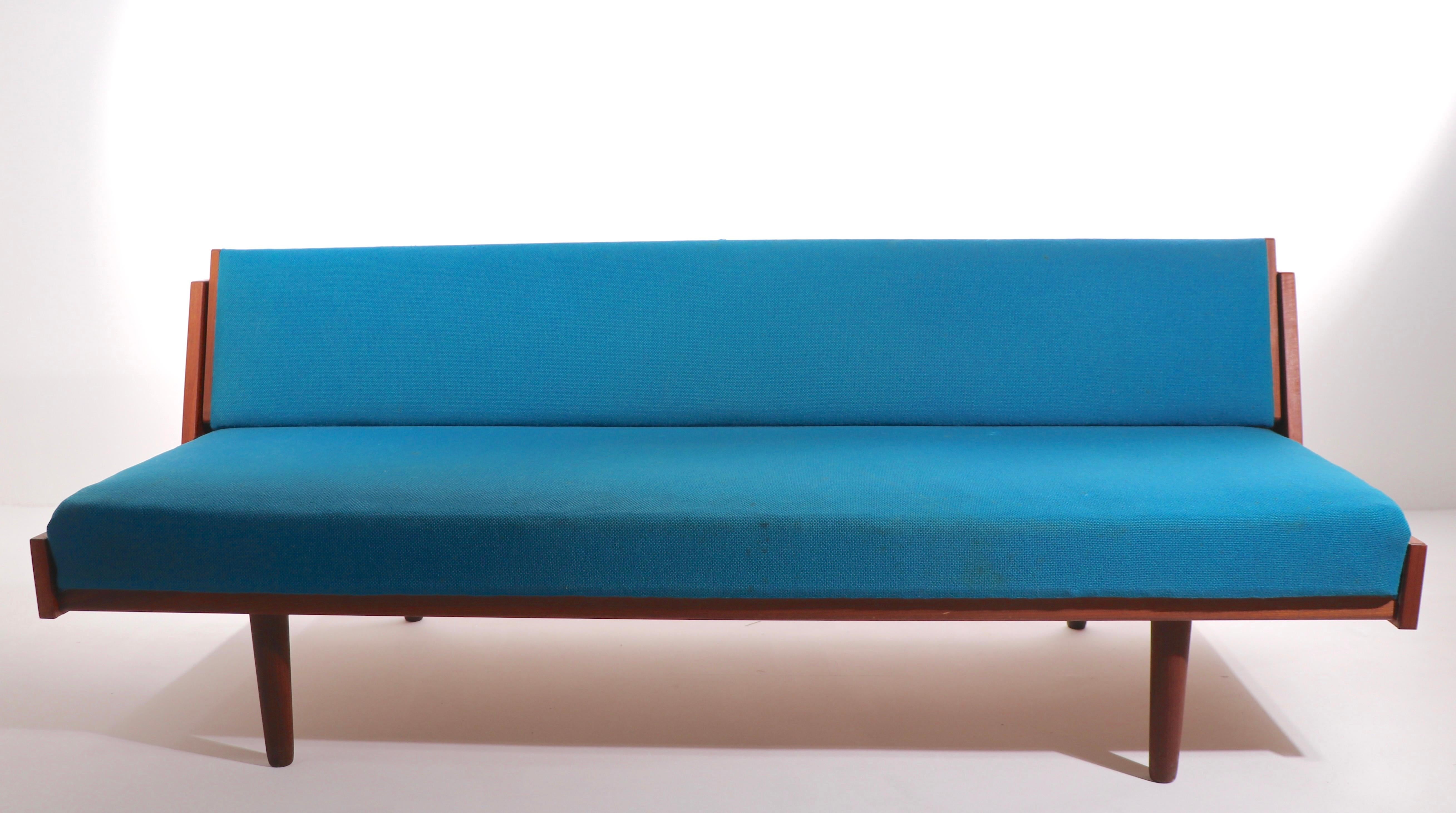 Dänisches Mid-Century Modern Daybed Sofa von Hans Wegner für Getma im Angebot 8