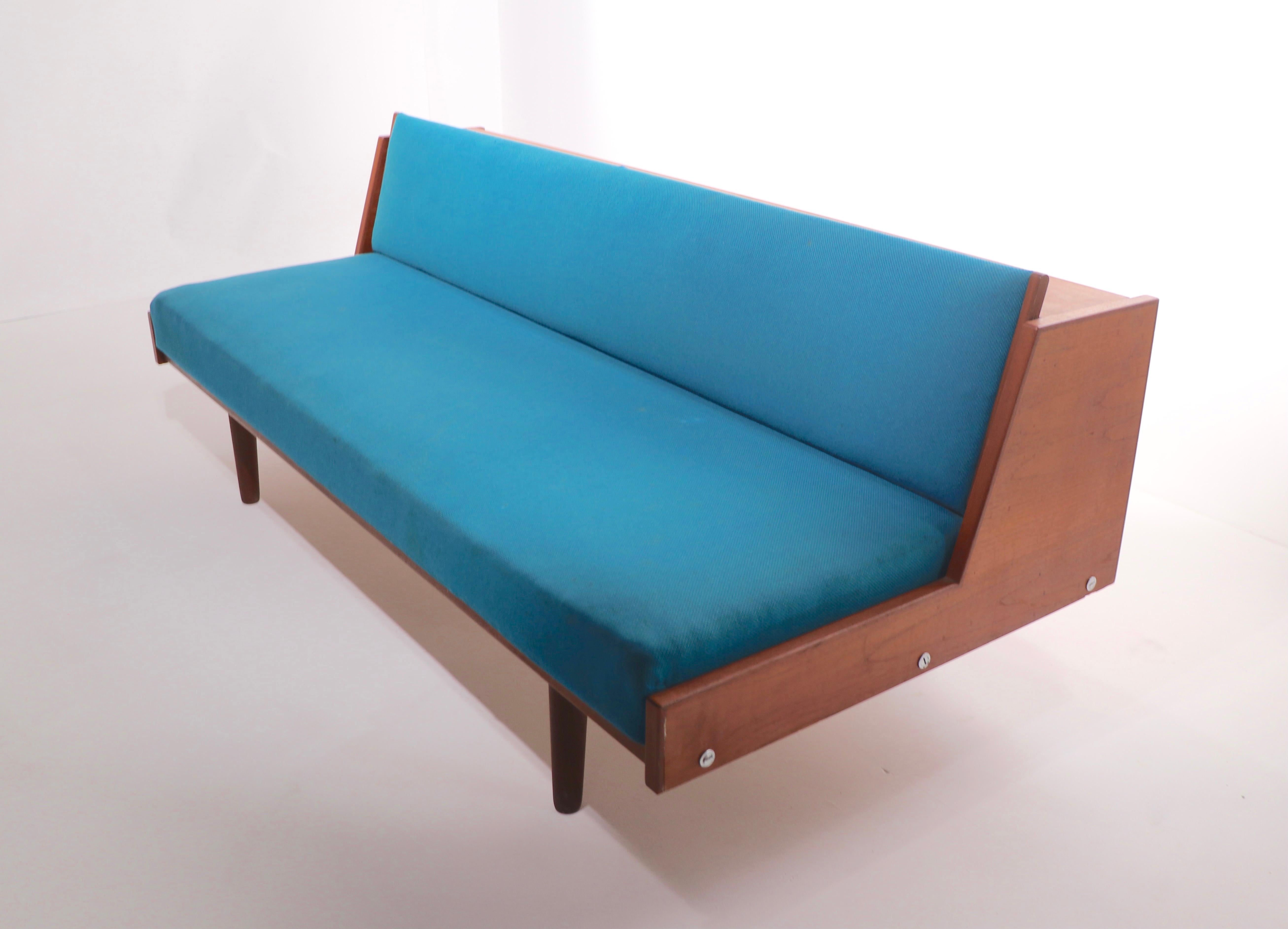 Scandinave moderne Méridienne danoise du mi-siècle moderne par Hans Wegner pour Getma en vente