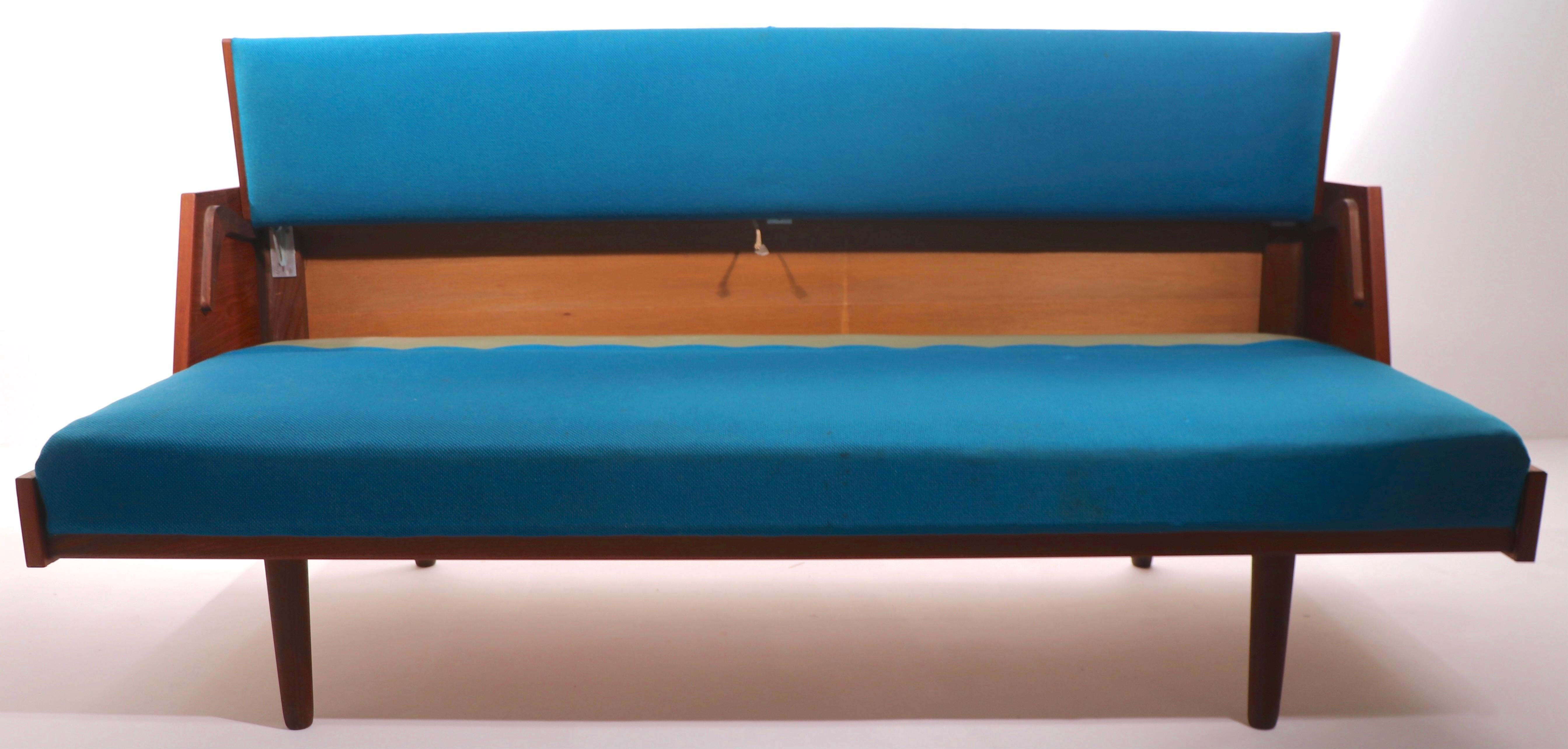 Dänisches Mid-Century Modern Daybed Sofa von Hans Wegner für Getma im Angebot 3