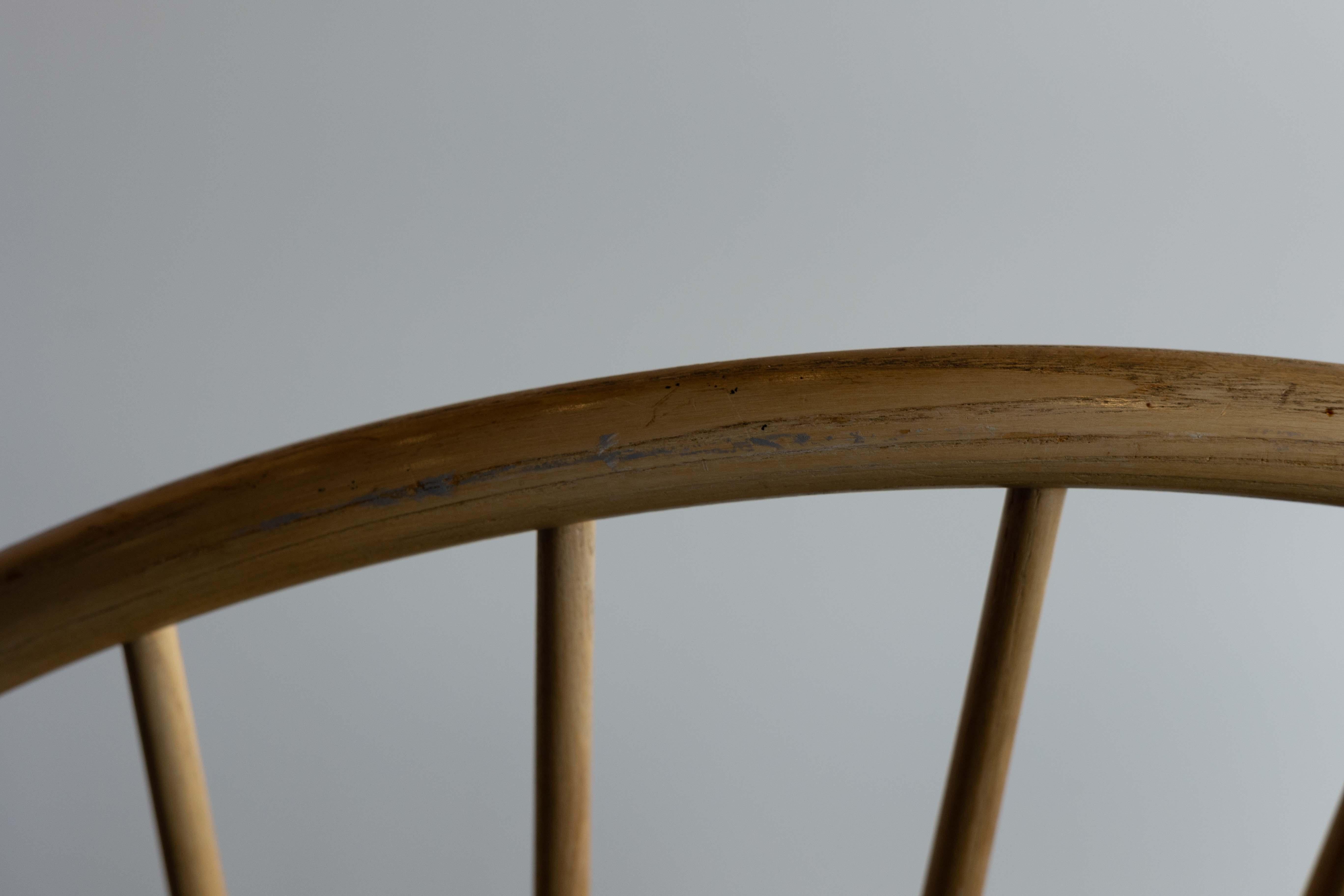 Diseño moderno danés de mediados de siglo Silla pavo real Hans Wegner en venta 3