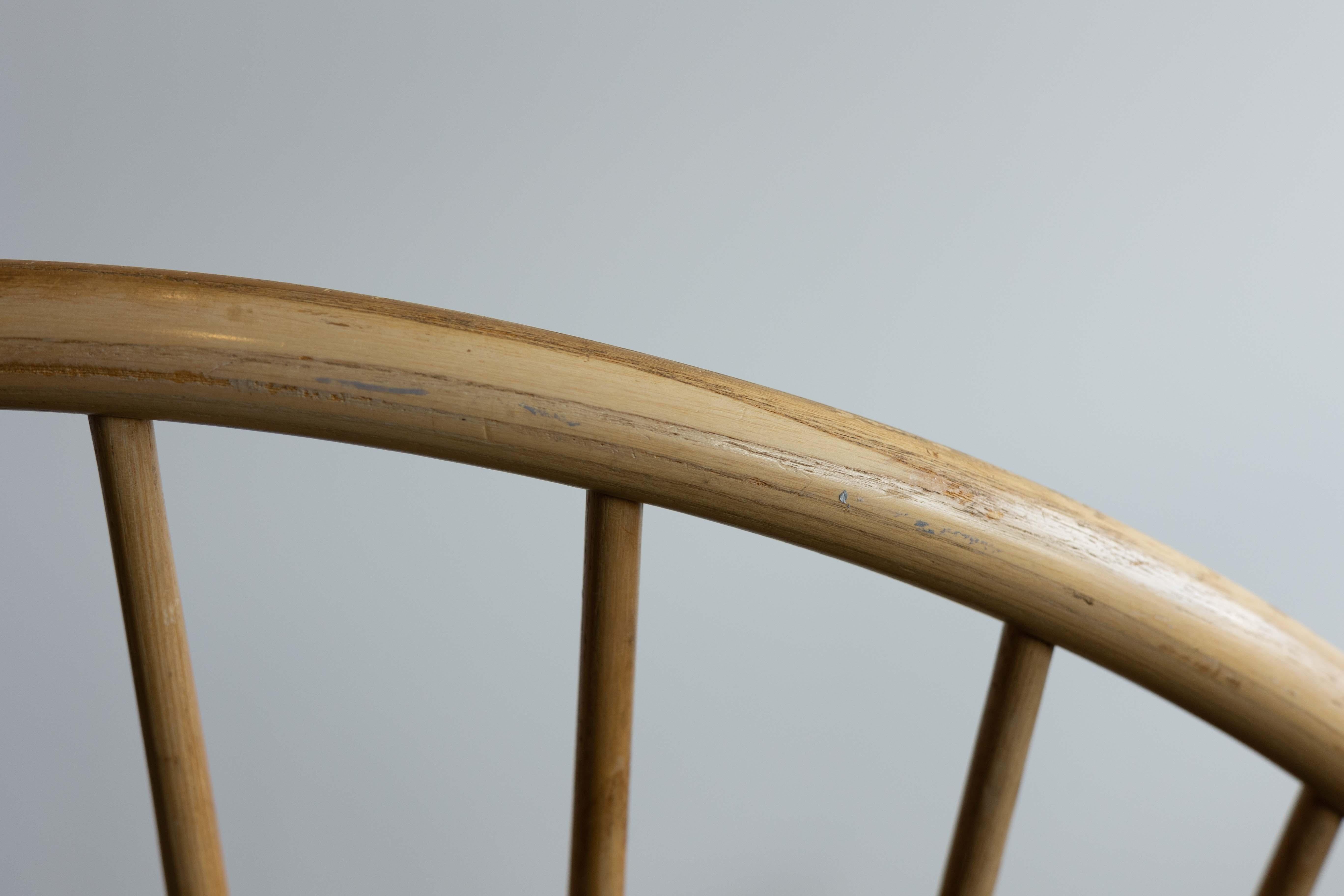 Diseño moderno danés de mediados de siglo Silla pavo real Hans Wegner en venta 4