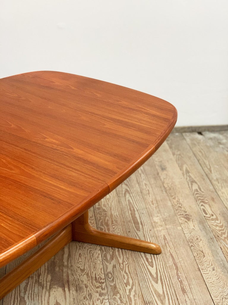 Danish MidCentury Modern Design Ovale Teak Dining Table by Rasmus