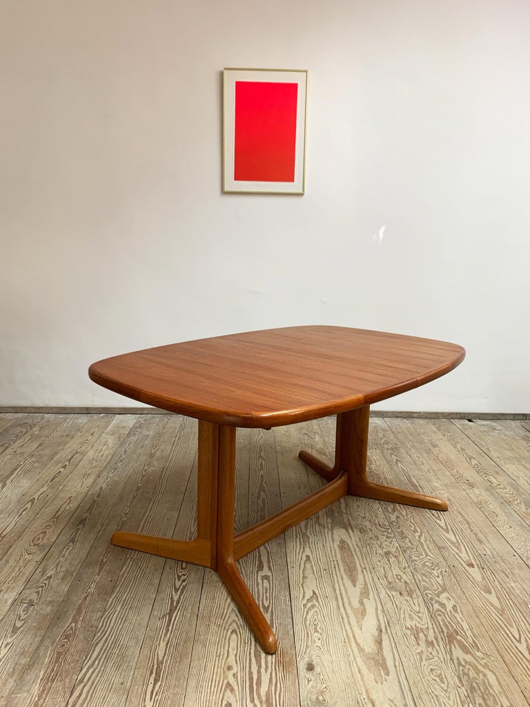 Danish MidCentury Modern Design Ovale Teak Dining Table by Rasmus