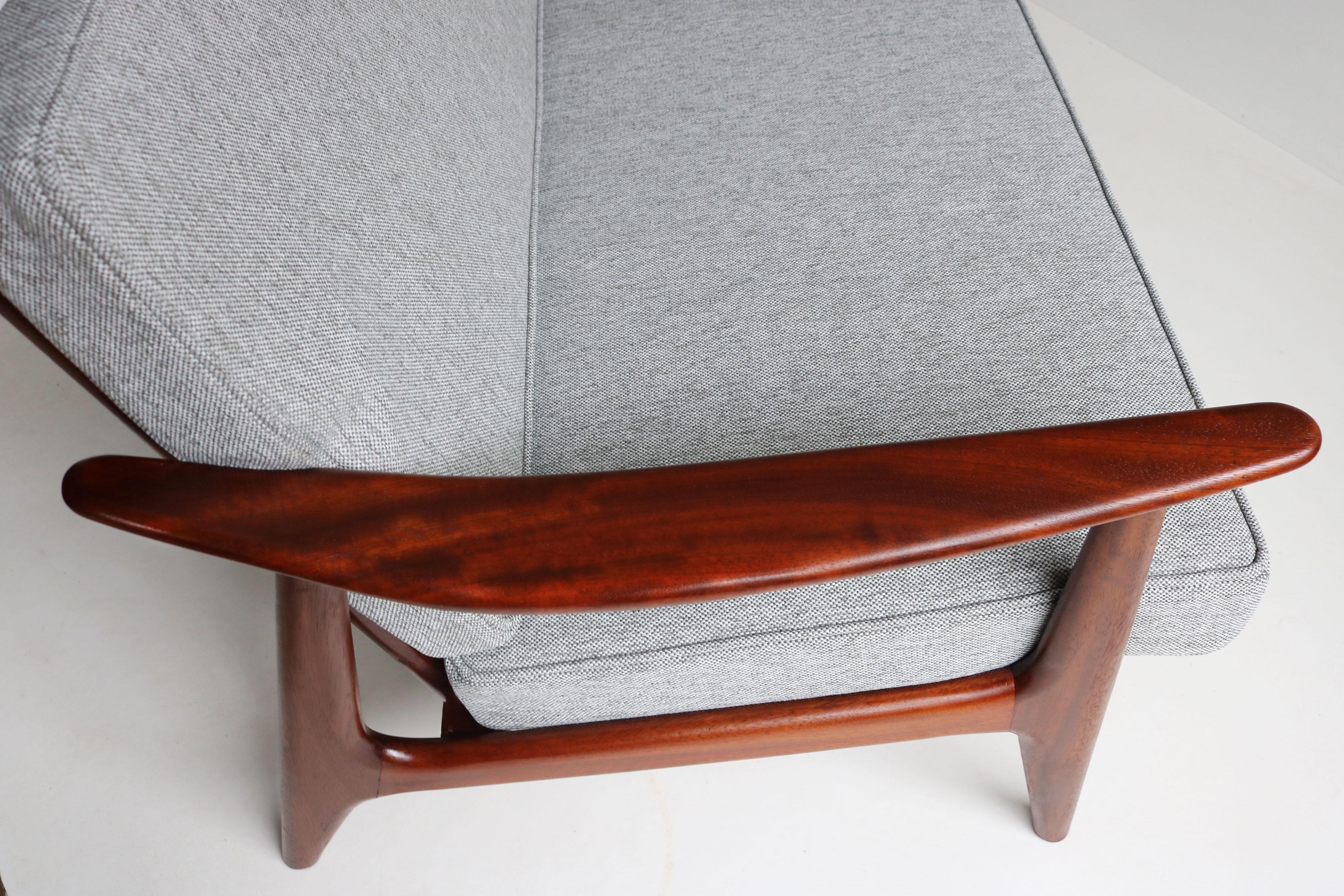 Canapé à trois places danois moderne du milieu du siècle dernier en teck gris vintage 1950 en vente 1