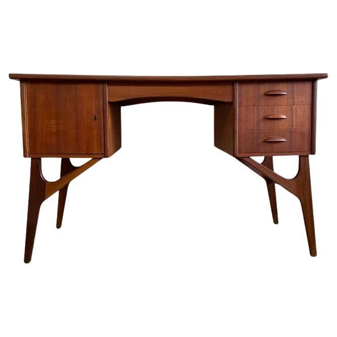 Dänischer Mid Century Modern-Schreibtisch