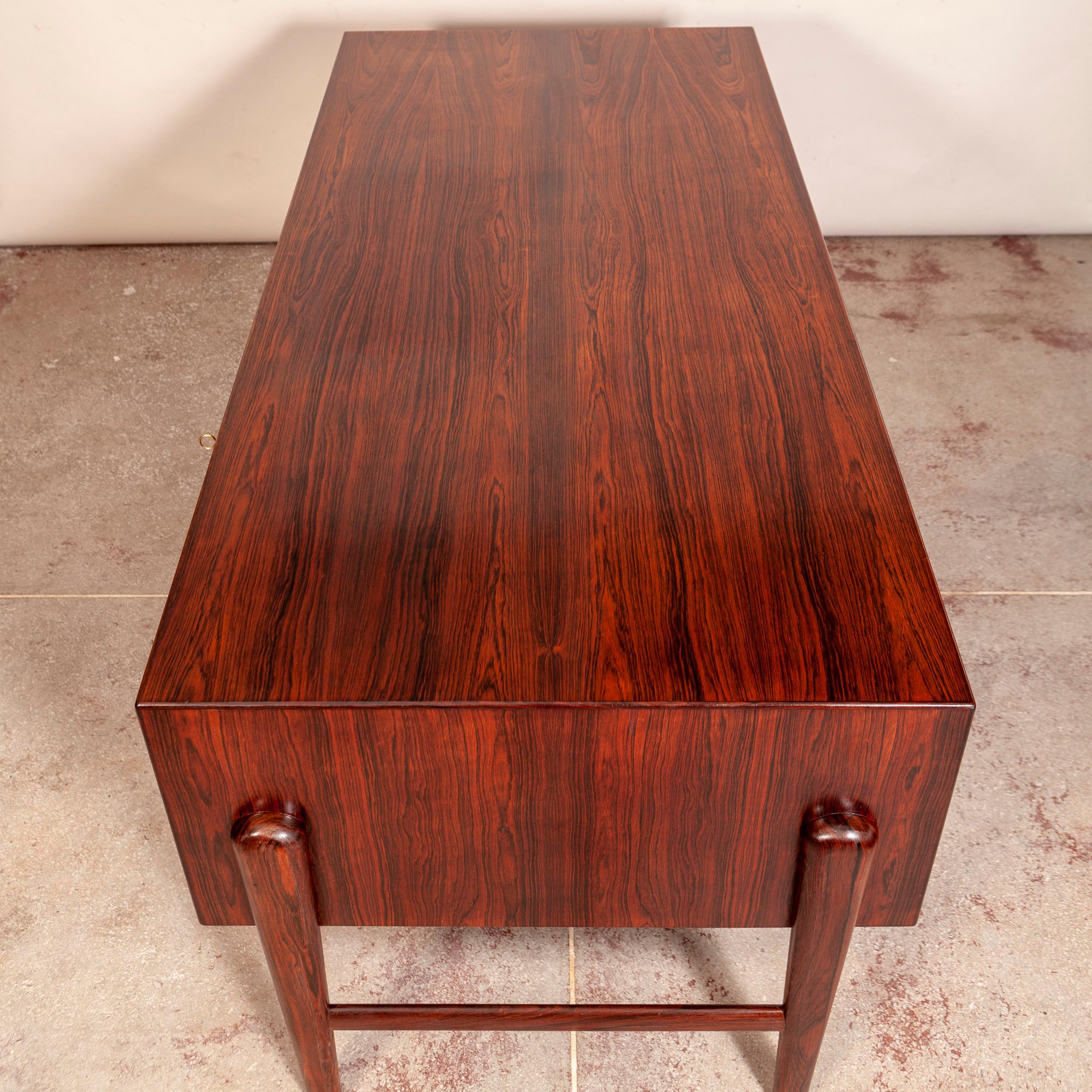 Danish Mid-Century Modern Desk in Brazilian Rosewood For Sale 5