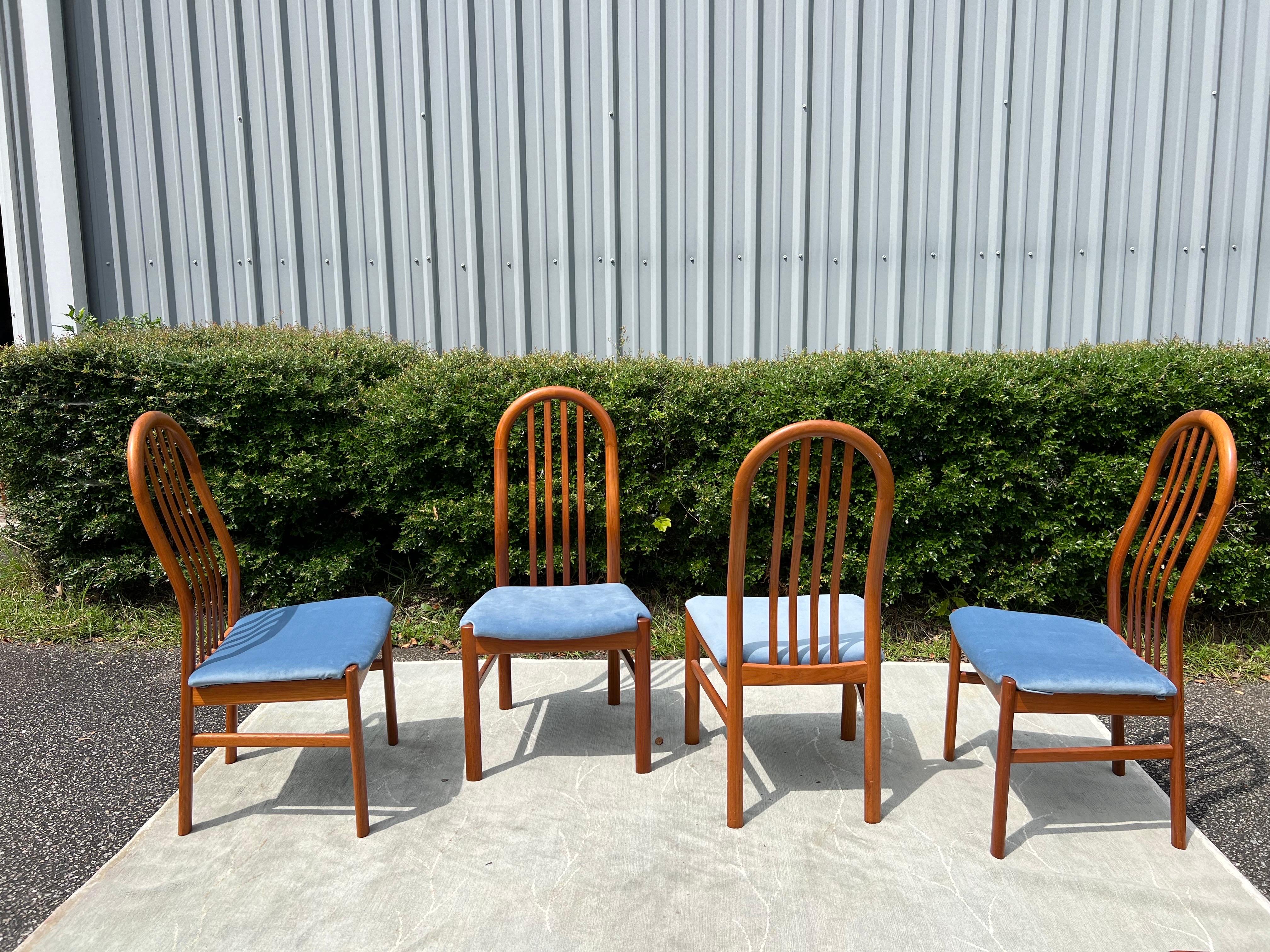 Dänische moderne Esszimmerstühle aus der Mitte des Jahrhunderts von Schou Andersen, neu gepolstert im Angebot 9