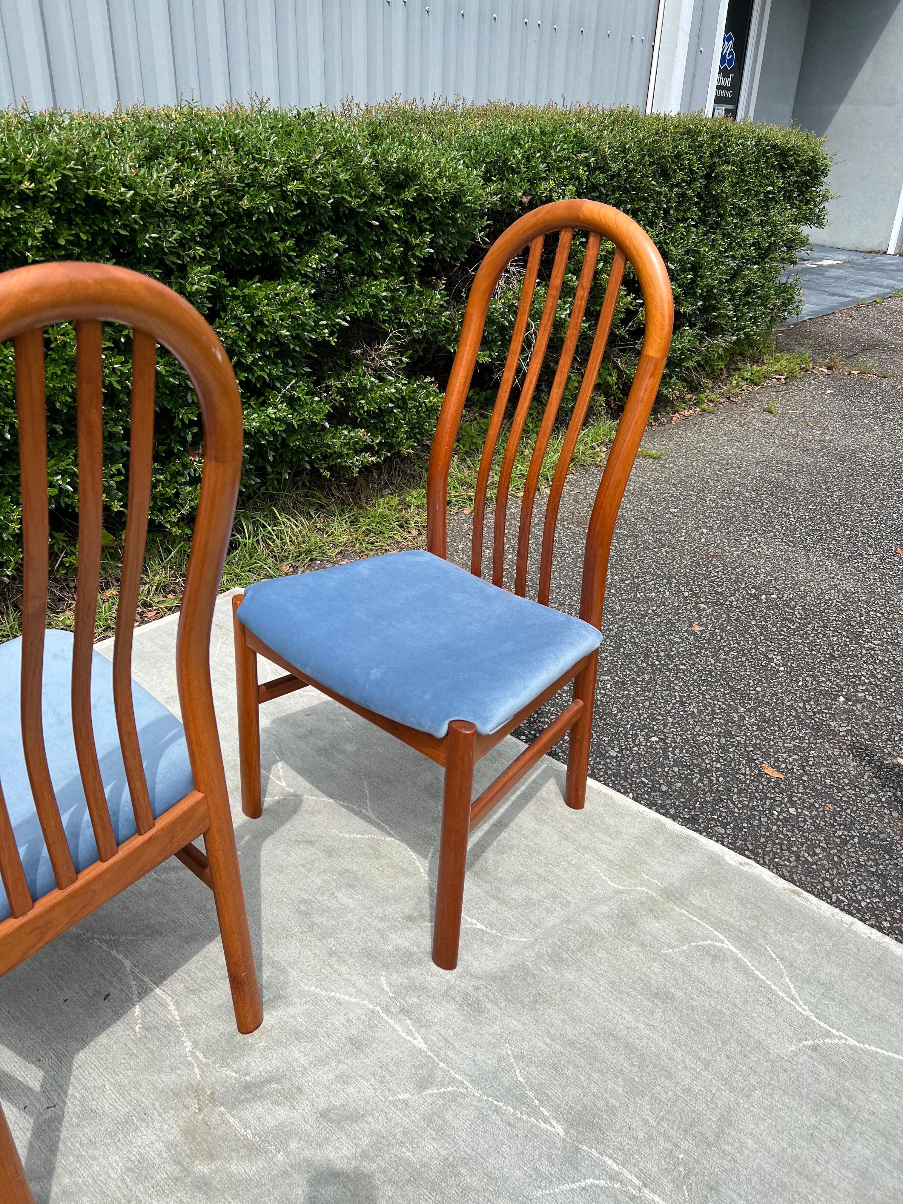 Dänische moderne Esszimmerstühle aus der Mitte des Jahrhunderts von Schou Andersen, neu gepolstert im Angebot 10