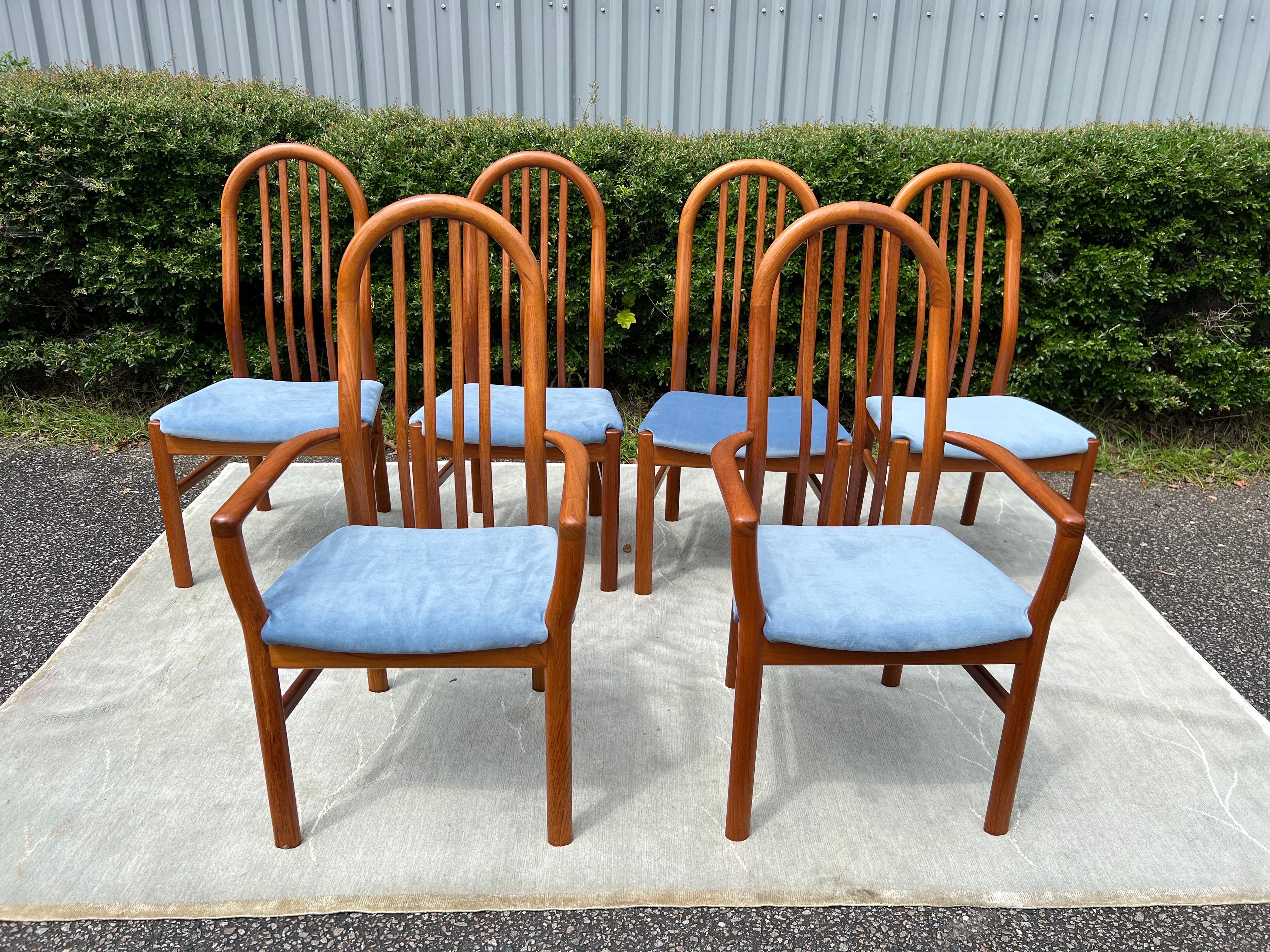 Dänische moderne Esszimmerstühle aus der Mitte des Jahrhunderts von Schou Andersen, neu gepolstert (Skandinavische Moderne) im Angebot