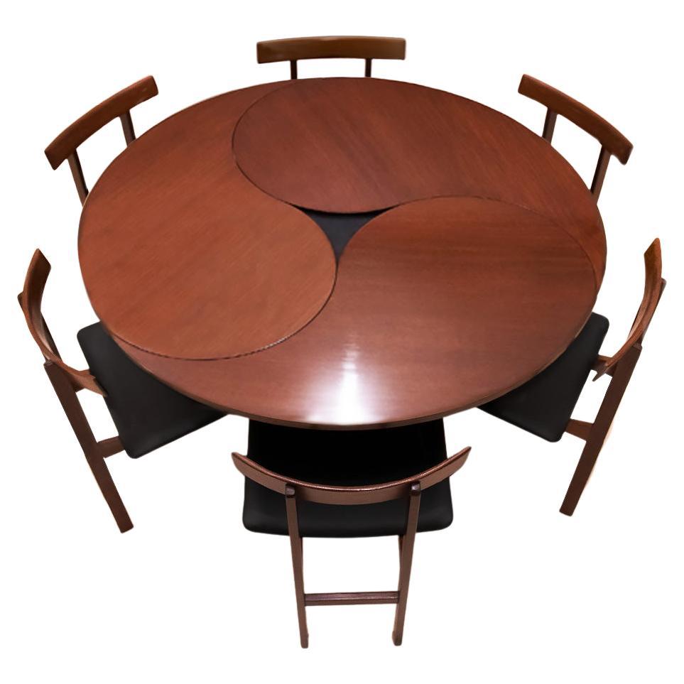 Danish Mid-Century Modern Dining Set with 6 Chairs and Extending Dining Table