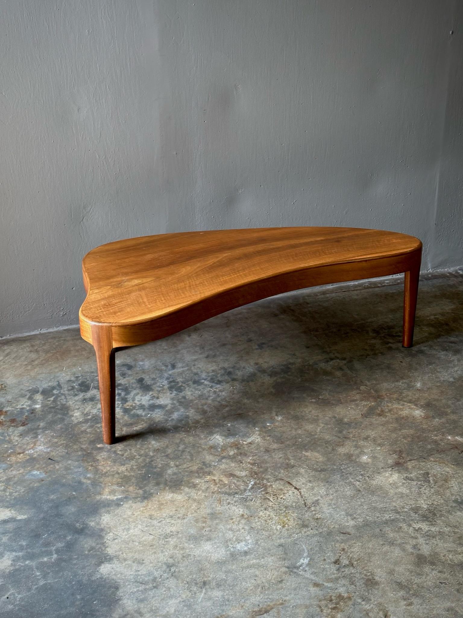 Hand-Crafted Danish Mid-Century Modern Elliptical Coffee Table For Sale