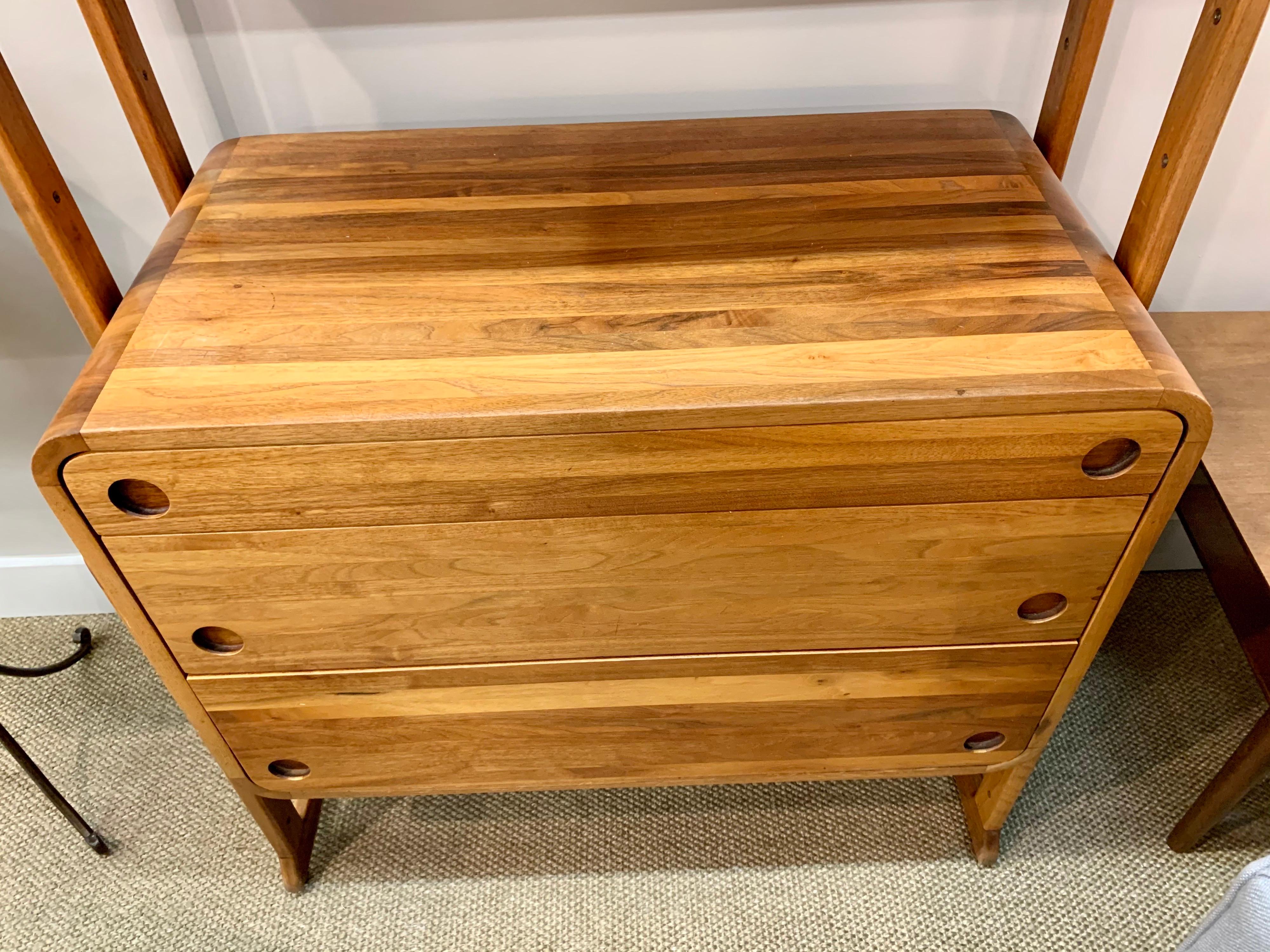 Danish Mid-Century Modern Étagère Bookshelf Cabinet Credenza In Good Condition In West Hartford, CT