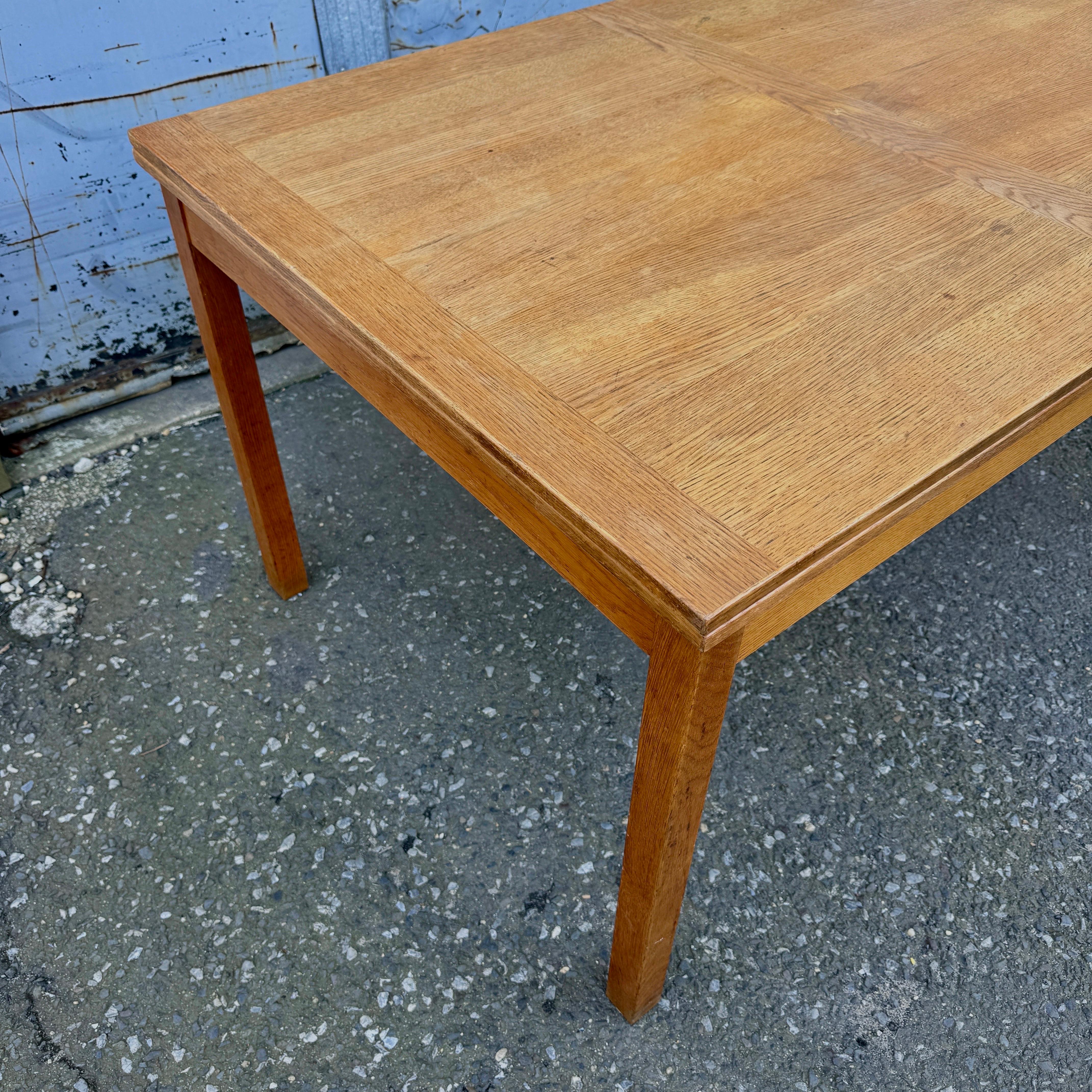 20th Century Danish Mid-Century Modern Expandable Dining Table For Sale
