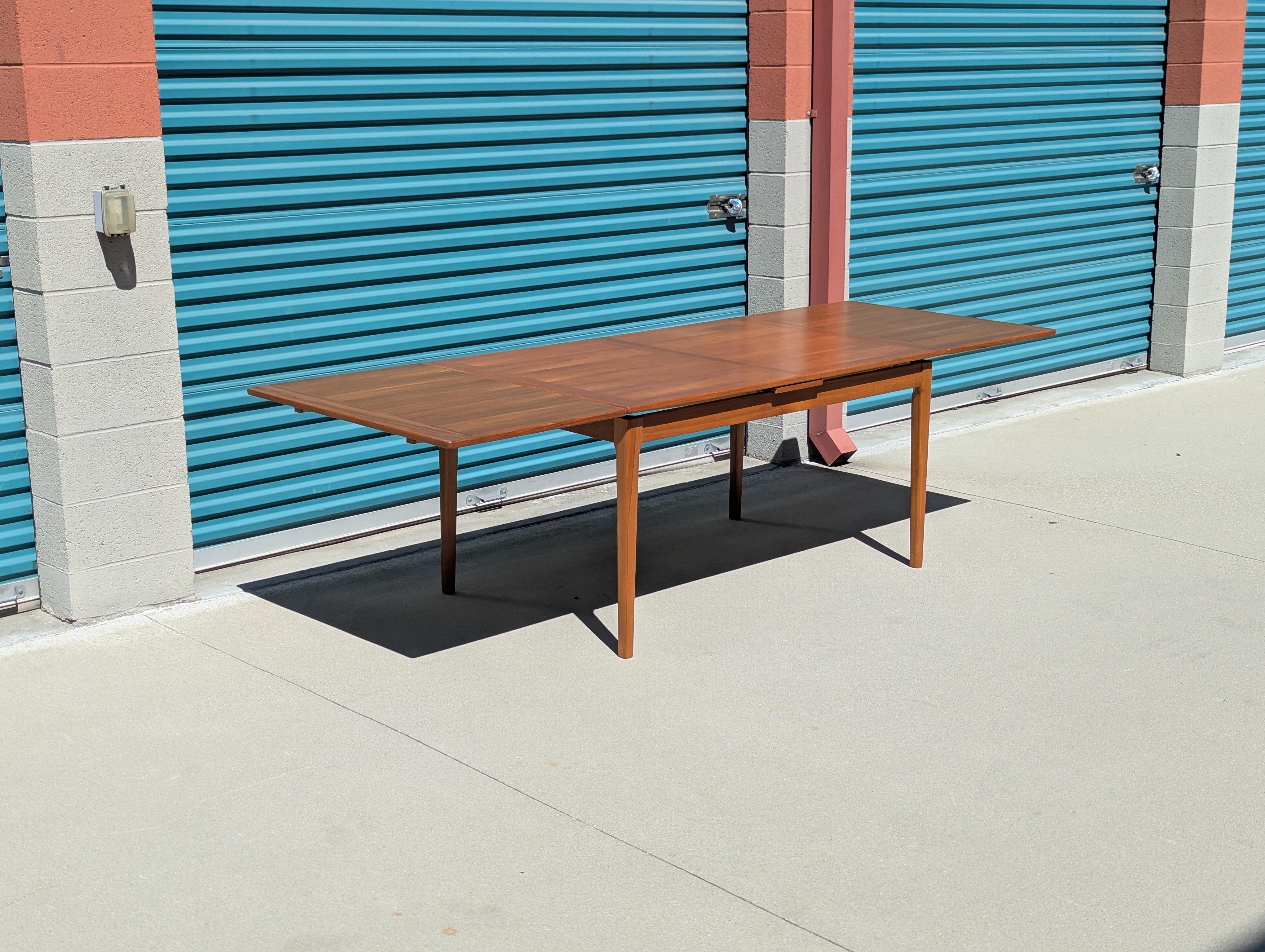 Dänischer ausziehbarer Esstisch aus Teakholz von Dyrlund, Mid-Century Modern, ca. 1960er Jahre 5