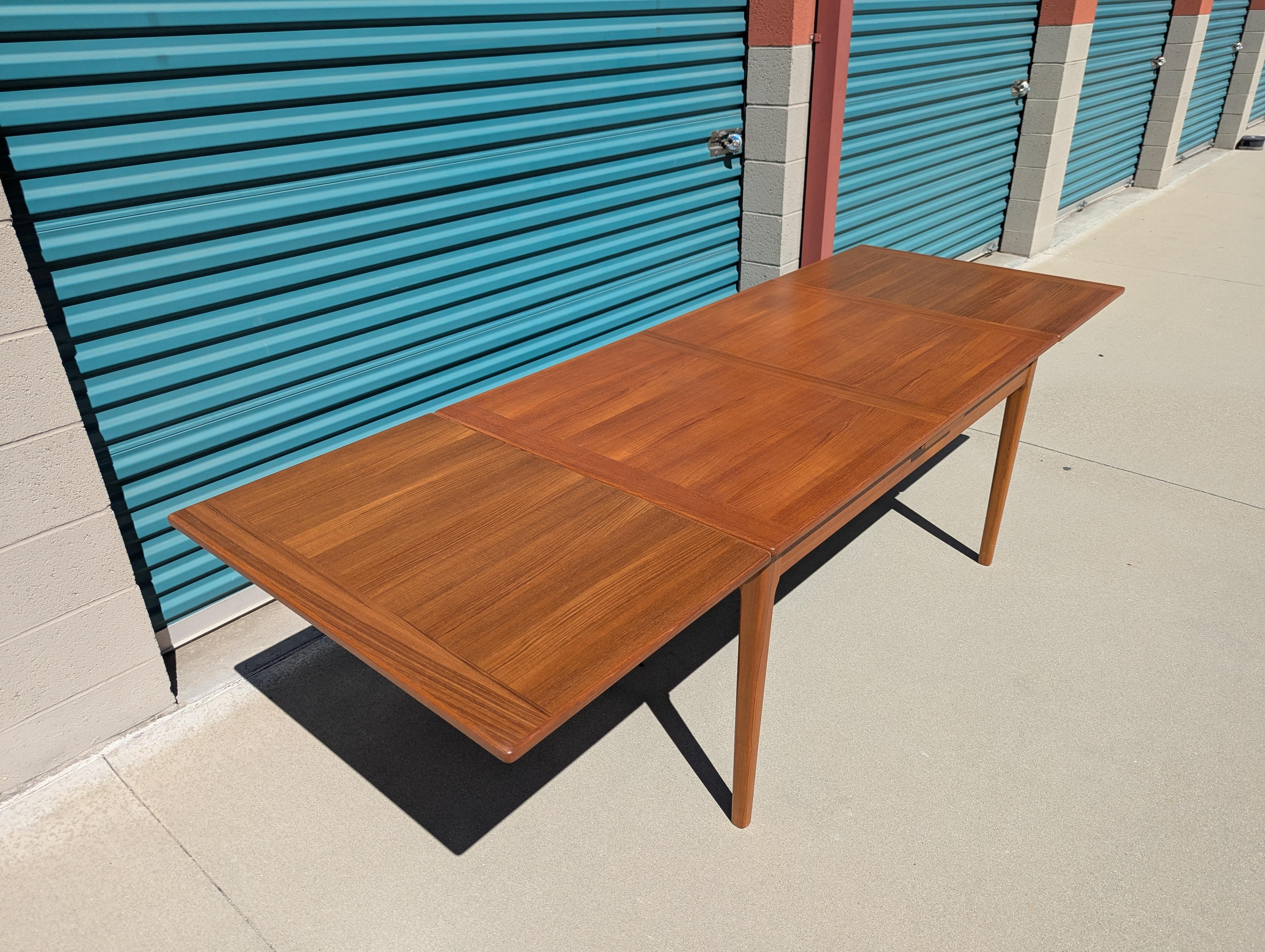 Dänischer ausziehbarer Esstisch aus Teakholz von Dyrlund, Mid-Century Modern, ca. 1960er Jahre 6