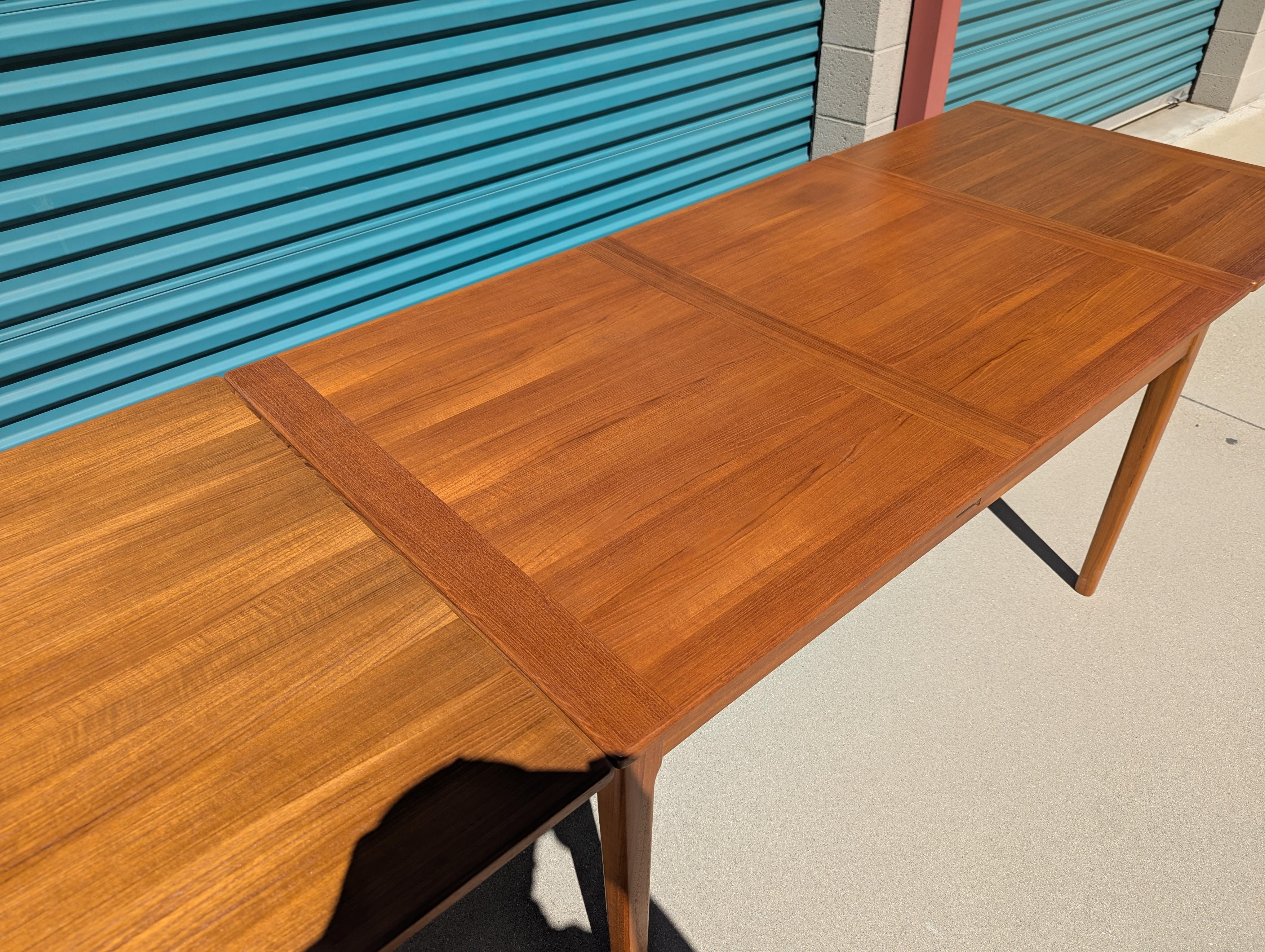 Dänischer ausziehbarer Esstisch aus Teakholz von Dyrlund, Mid-Century Modern, ca. 1960er Jahre 9