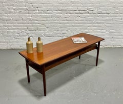 TABLE À CAFÉ MODERNE danoise du milieu du siècle en teck extensible par Bramin, c.C. 1960