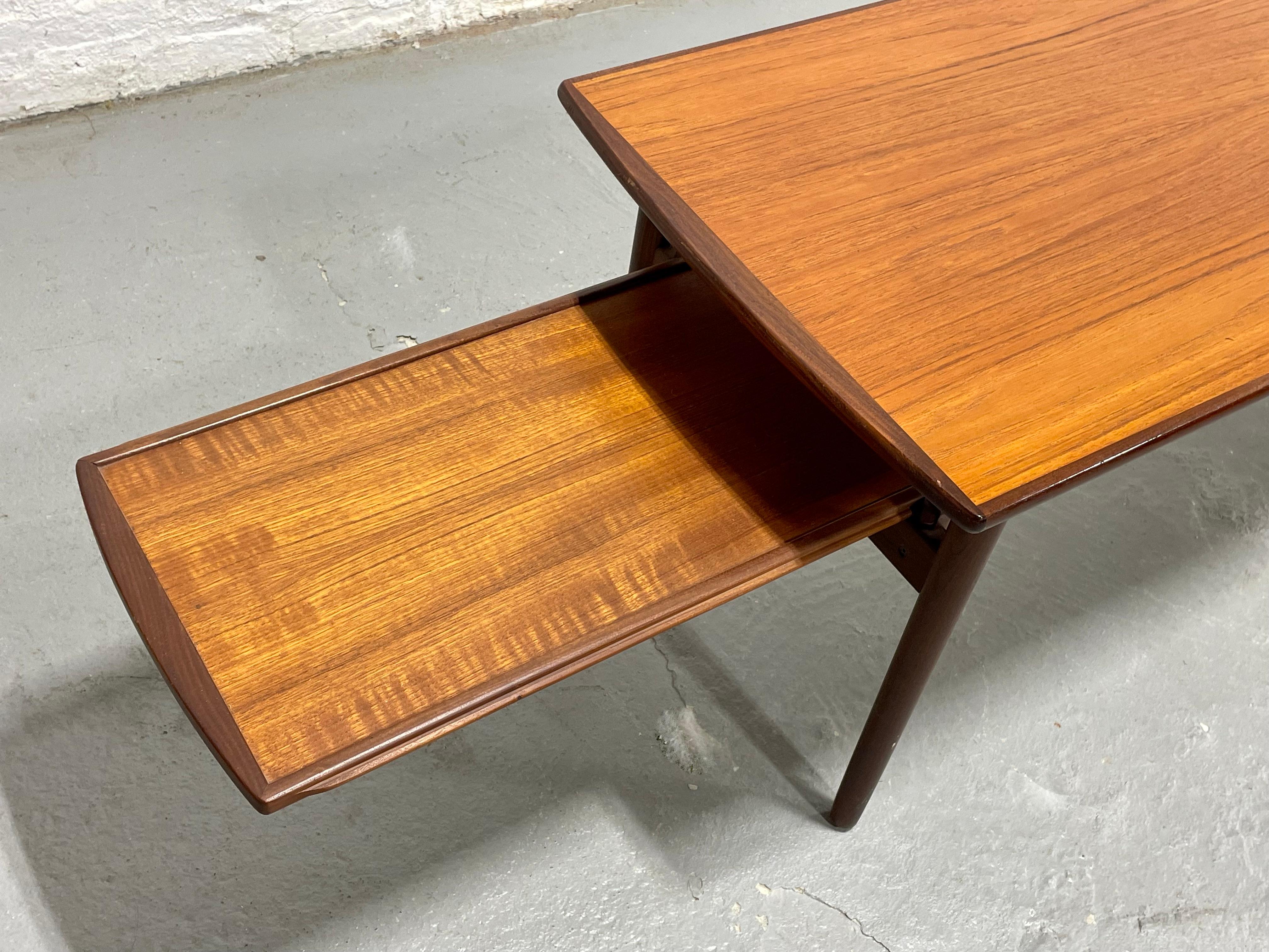 Danish Mid Century MODERN Expanding Teak COFFEE TABLE by Bramin, c. 1960s For Sale 4