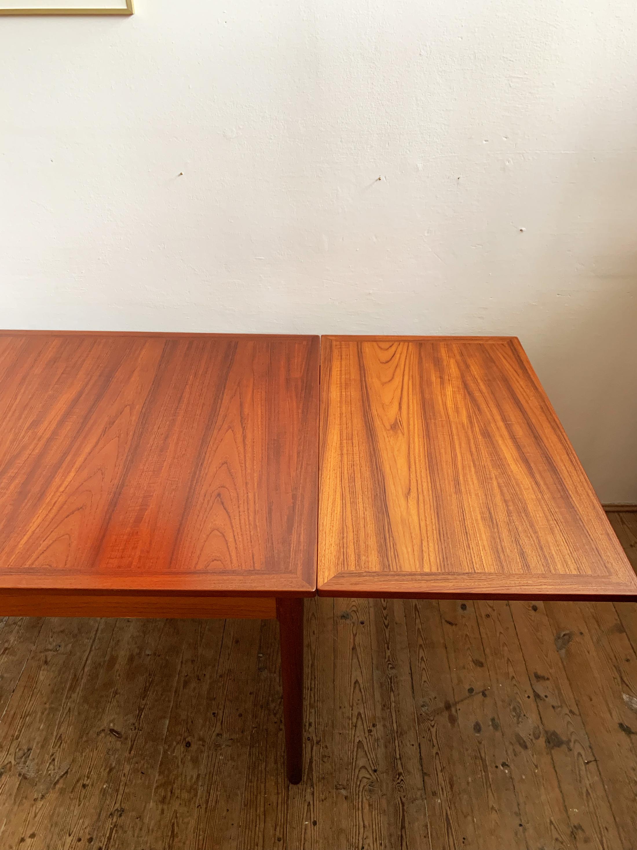 Danish Mid-Century Modern Extendable Teak Dining Table, 1950s For Sale 15