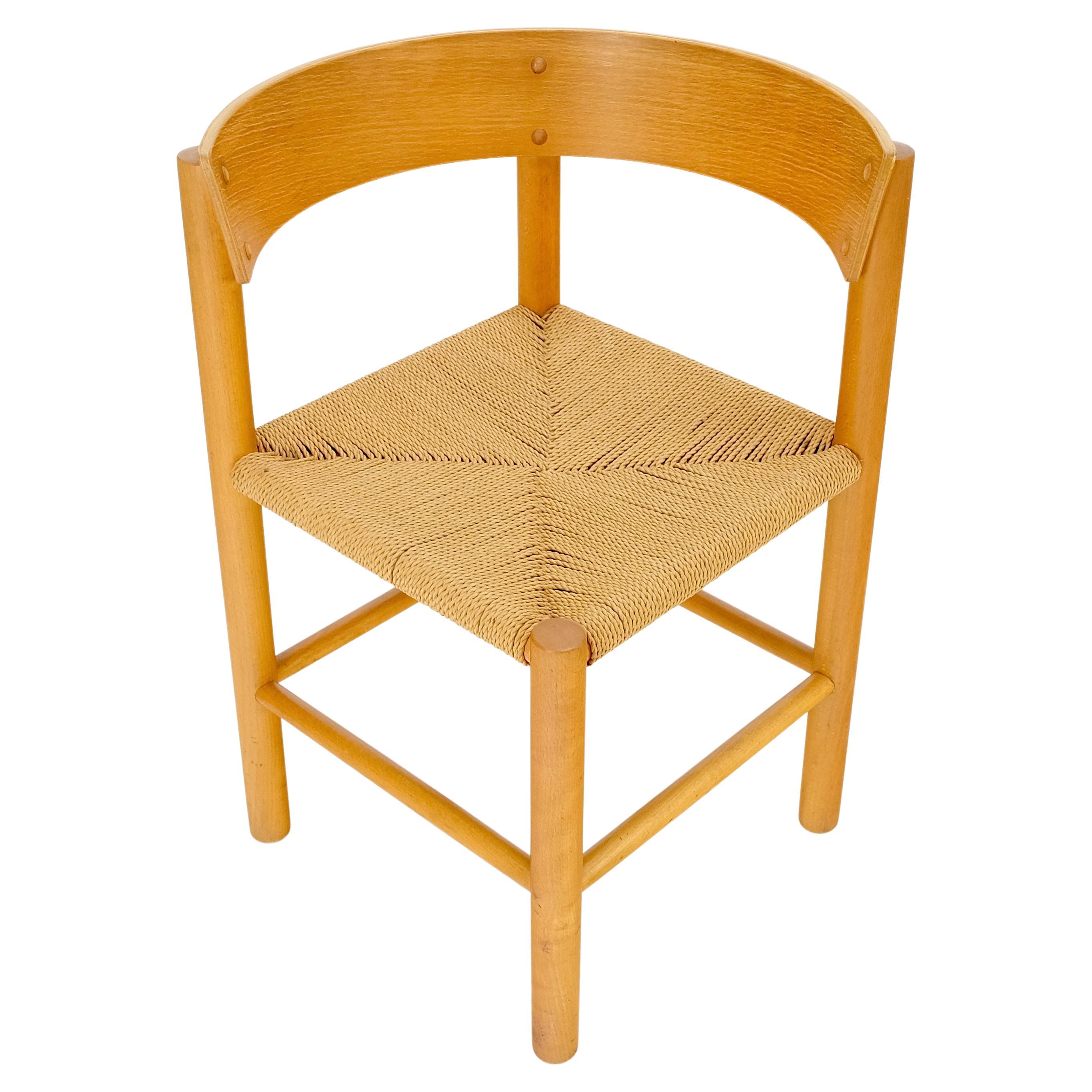 Dänisch Mid Century Modern Fritz Hansen Rush Seat Gebogenes Holz Eckstuhl MINT! im Angebot