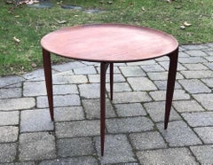Dänischer Mid-Century Modern Fritz Hansen Teak Rundes Tablett Tisch