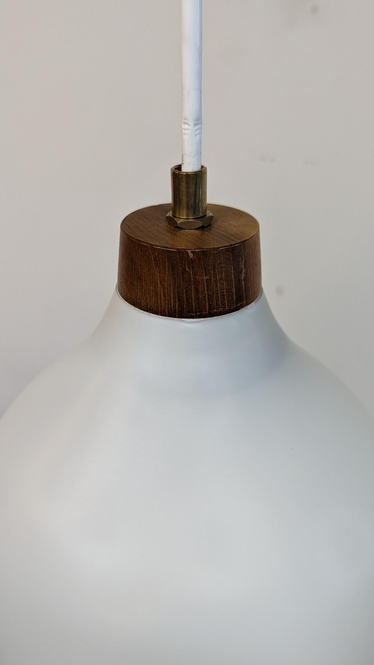 Danish Mid Century Modern Glass Pendant Light In Good Condition For Sale In New York, NY