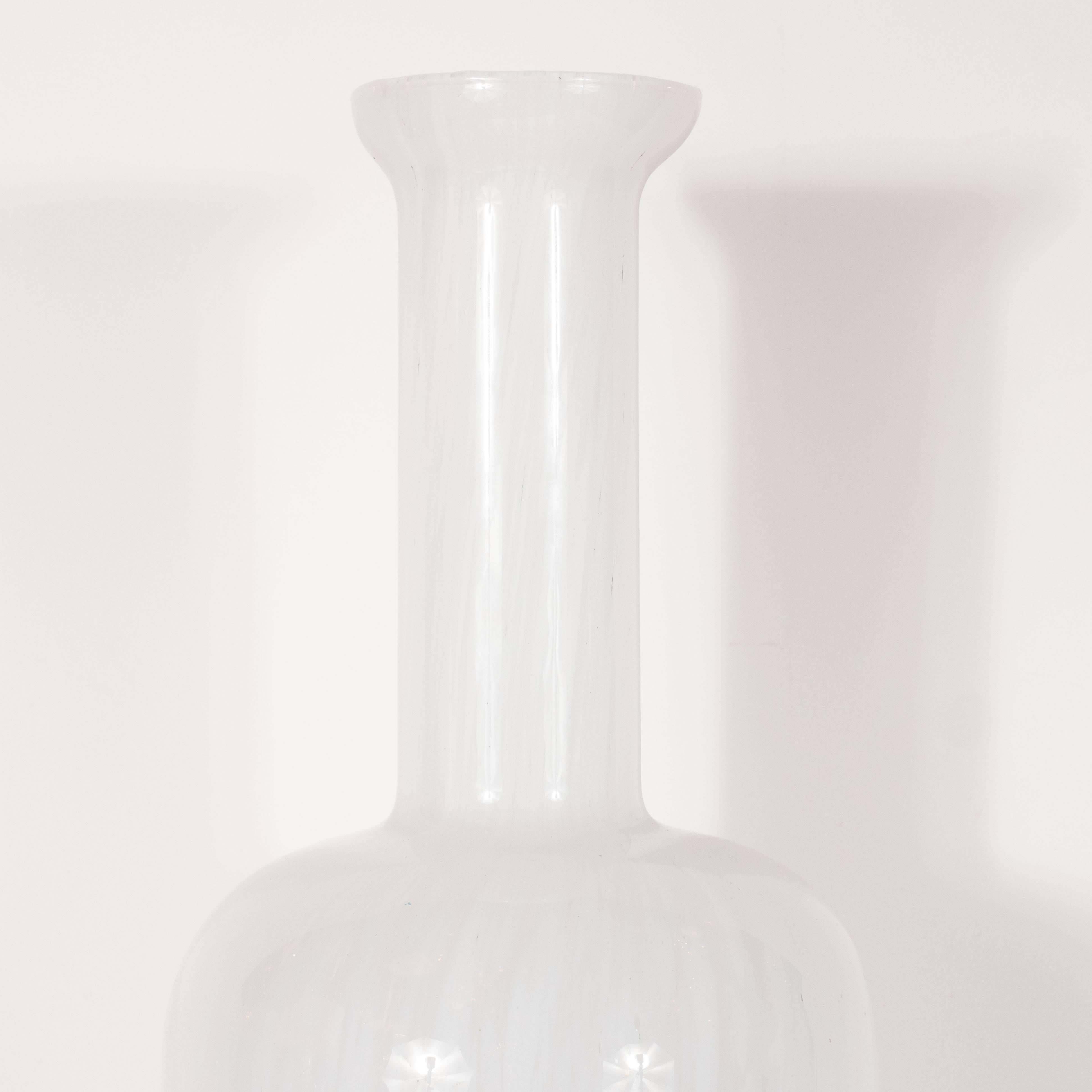 Mid-Century Modern Vase danois en verre soufflé à la bouche, de style moderne du milieu du siècle dernier, par Otto Brauer pour Holmegaard en vente