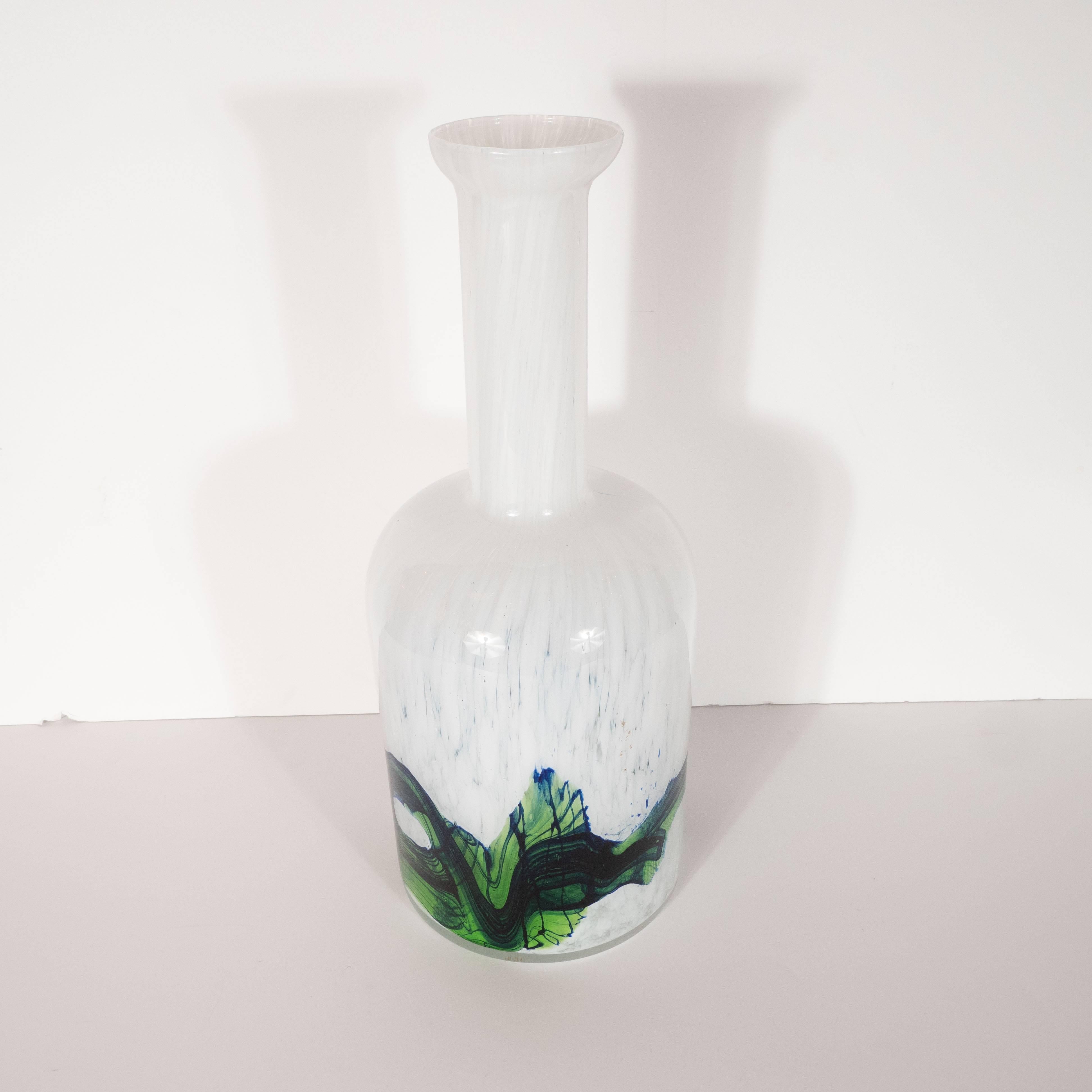 Danish Mid-Century Modern Handblown Glass Vase by Otto Brauer for Holmegaard In Excellent Condition For Sale In New York, NY