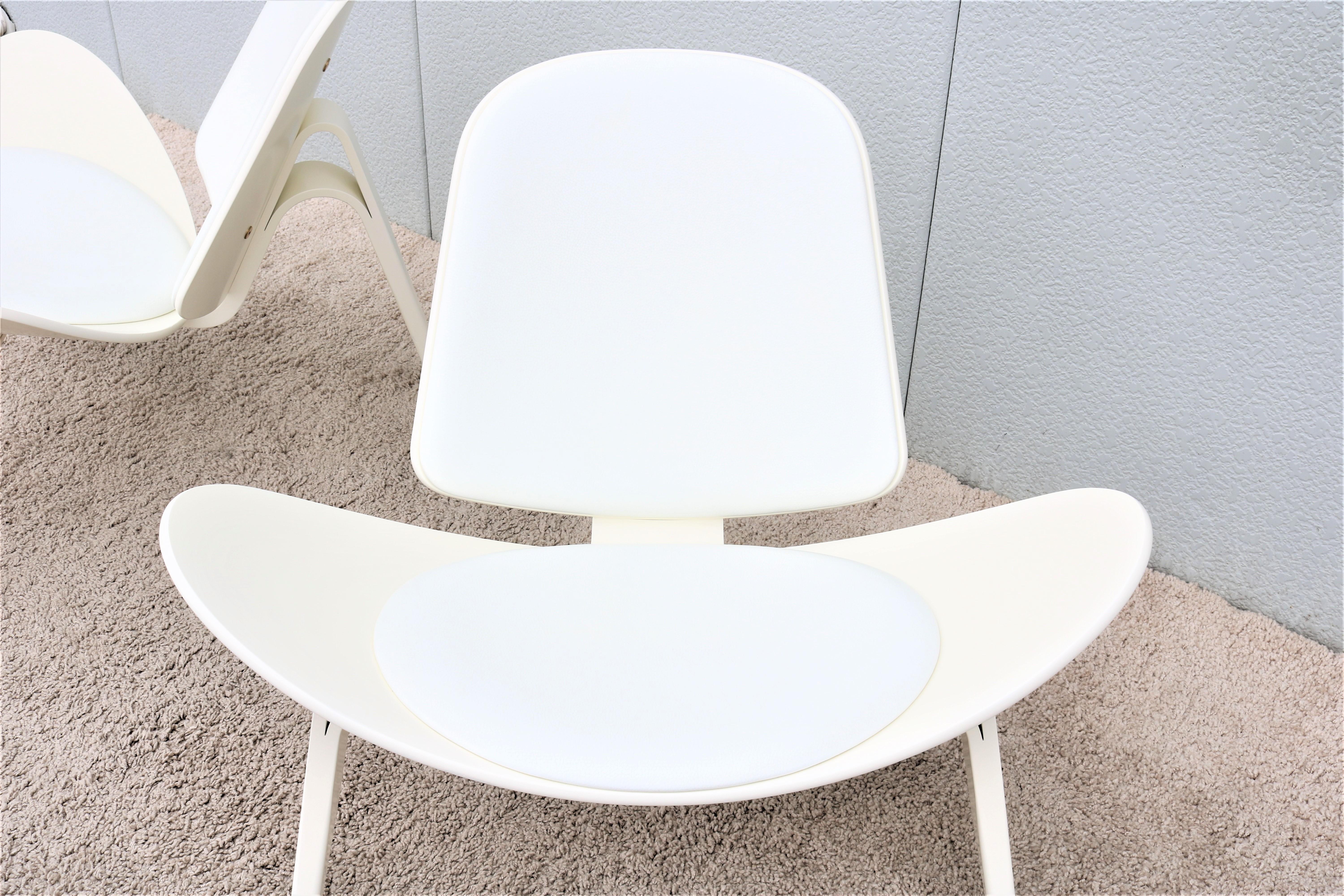 Leather Danish Mid-Century Modern Hans J. Wegner for Carl Hansen CH07 Shell Chair a Pair For Sale