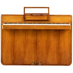 Pianette danoise en bois dur de style moderne du milieu du siècle:: 1960s