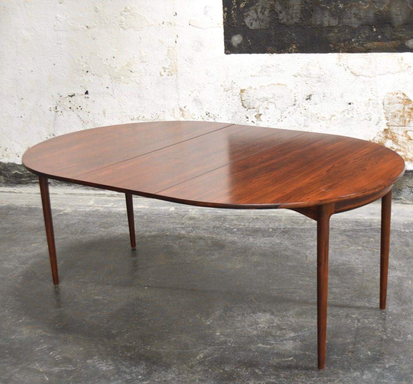 20th Century Danish Mid-Century Modern Jacaranda Extension Dining Table