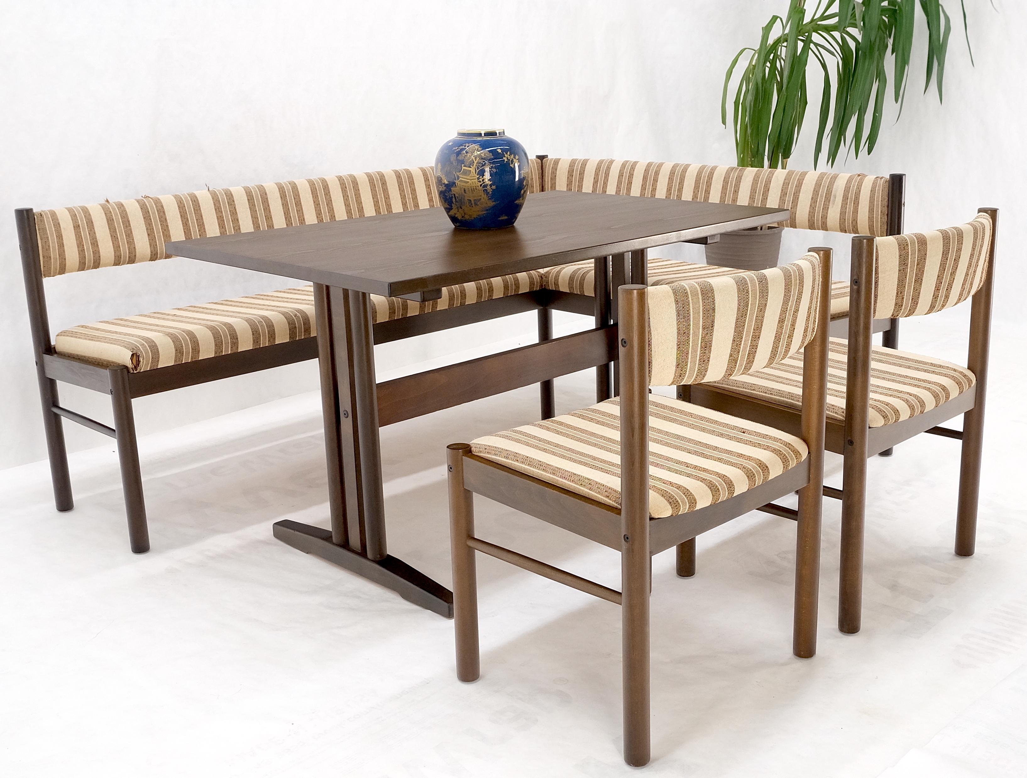 Bancs en forme de L danois Mid Century Modern Chairs Table de cuisine Dinette Set  en vente 7