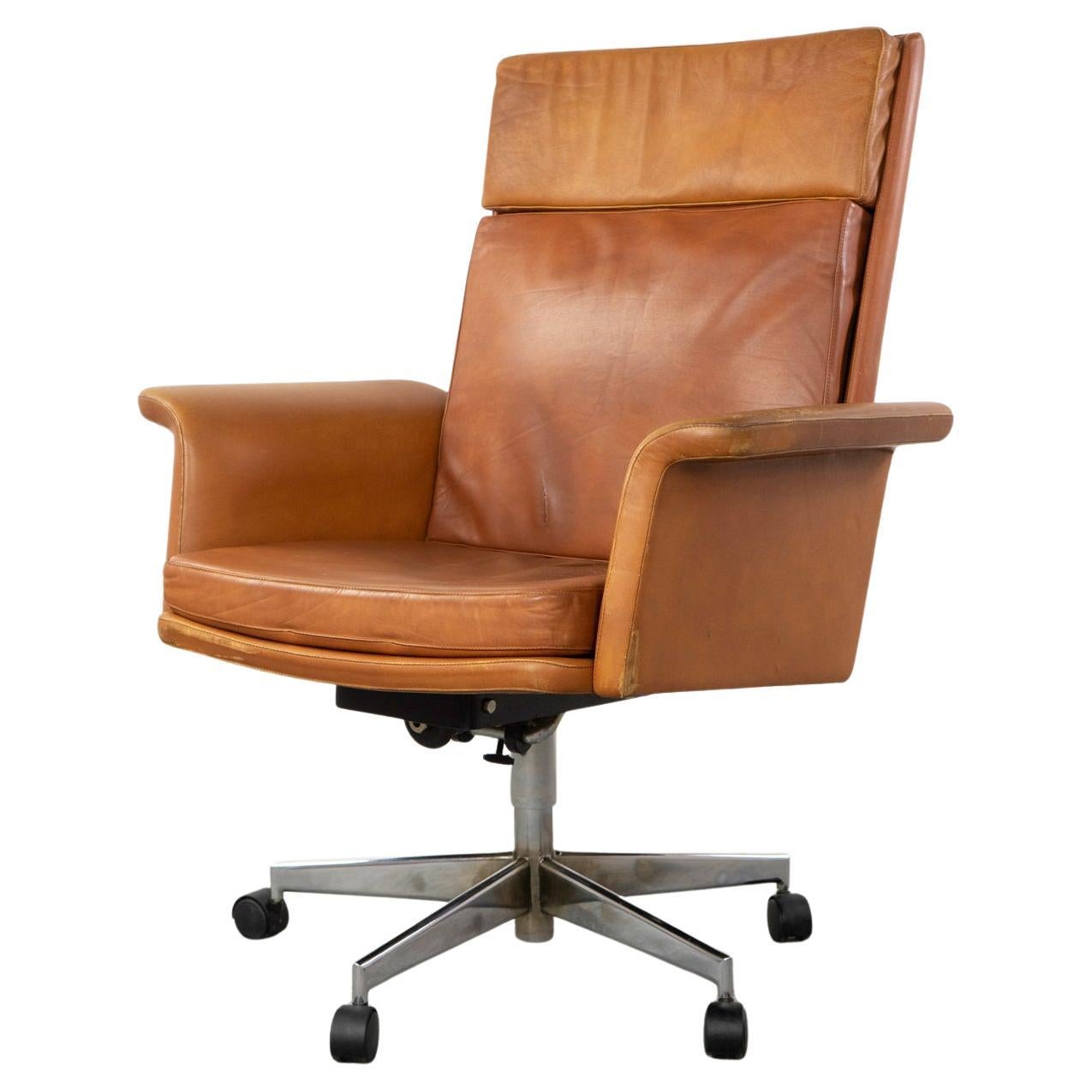 Dänischer Mid-Century Modern Leder & Metall Drehstuhl