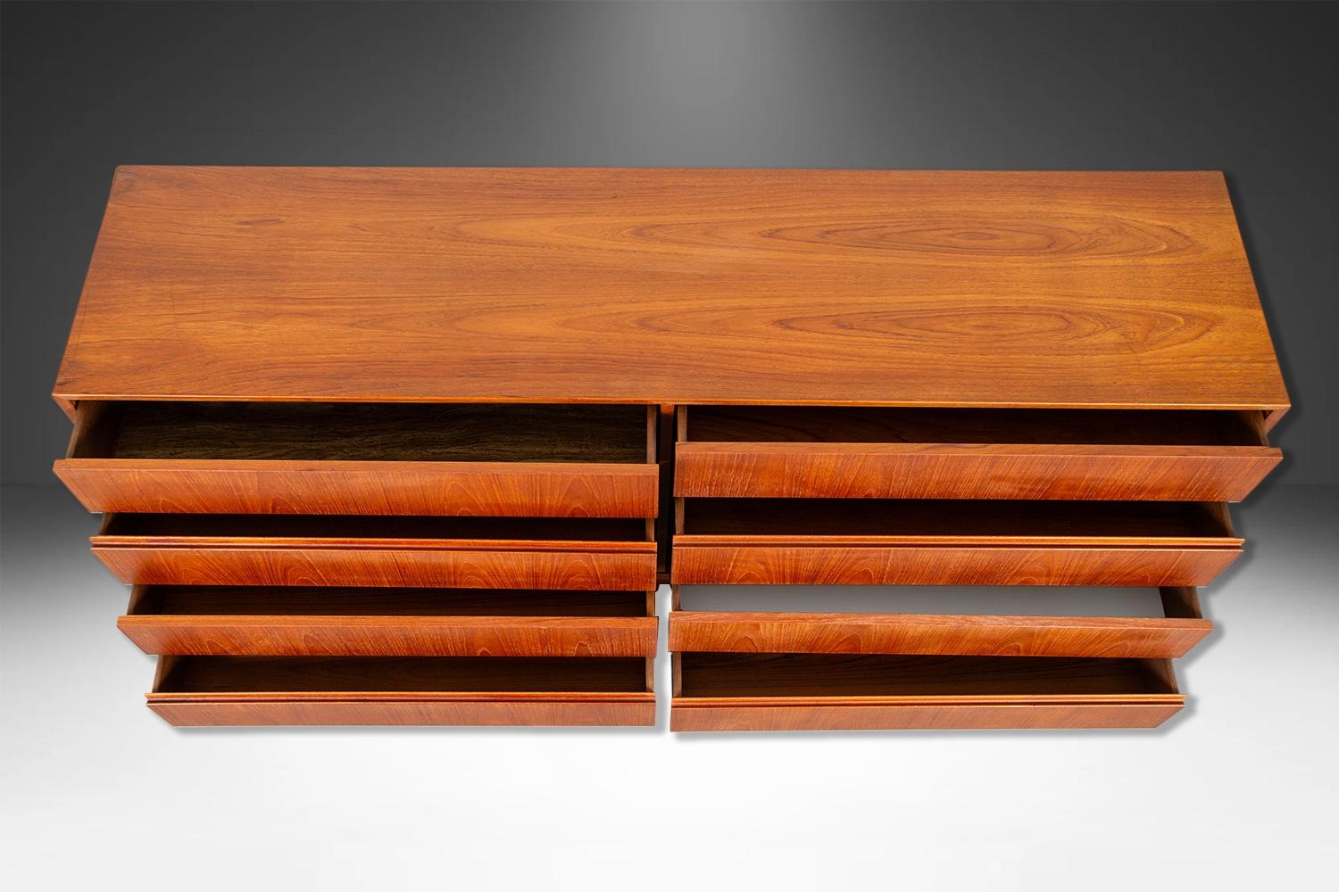 Danish Mid-Century Modern Long Teak Dresser In Fair Condition For Sale In Baltimore, MD