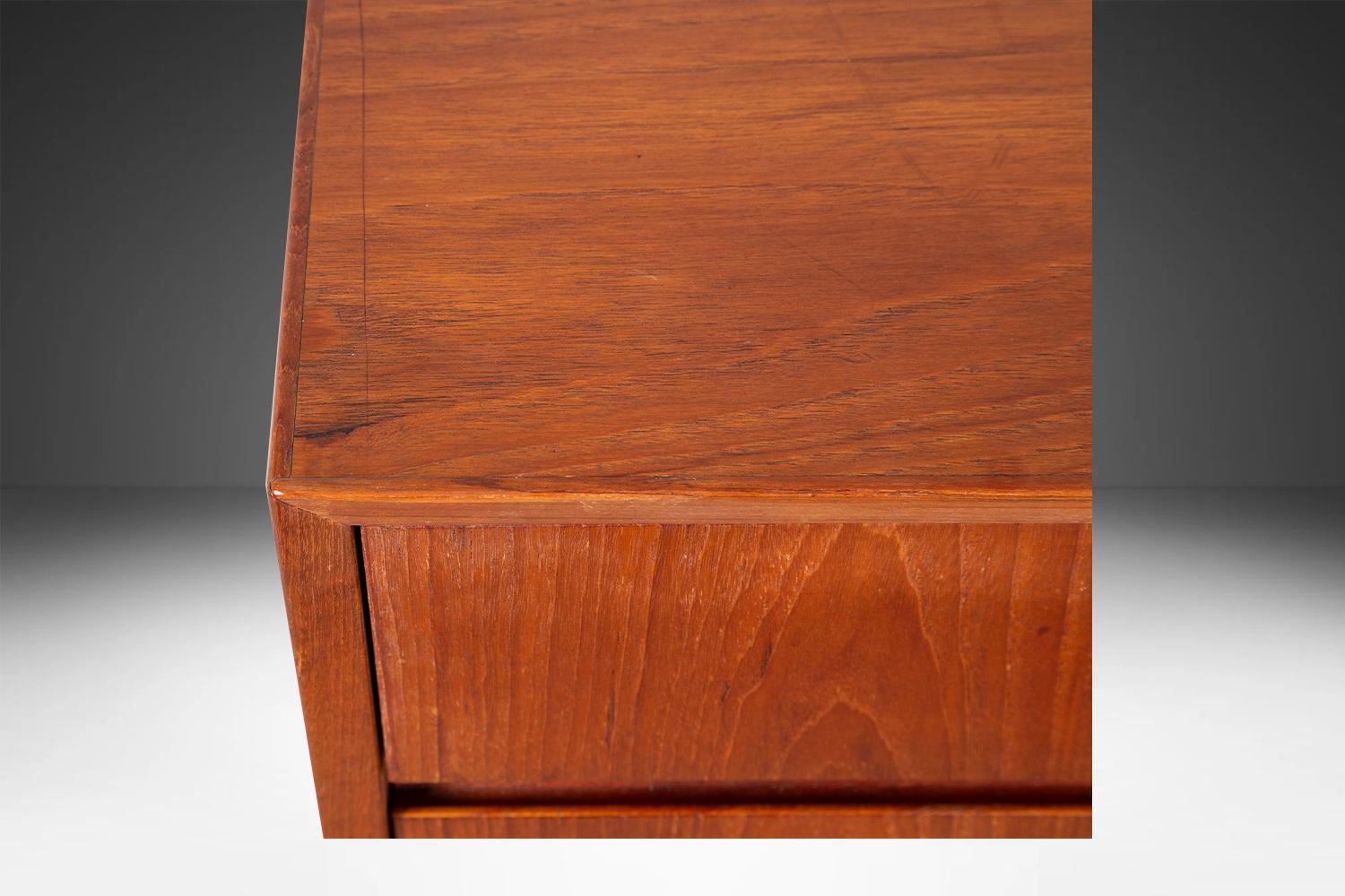 Danish Mid-Century Modern Long Teak Dresser For Sale 3